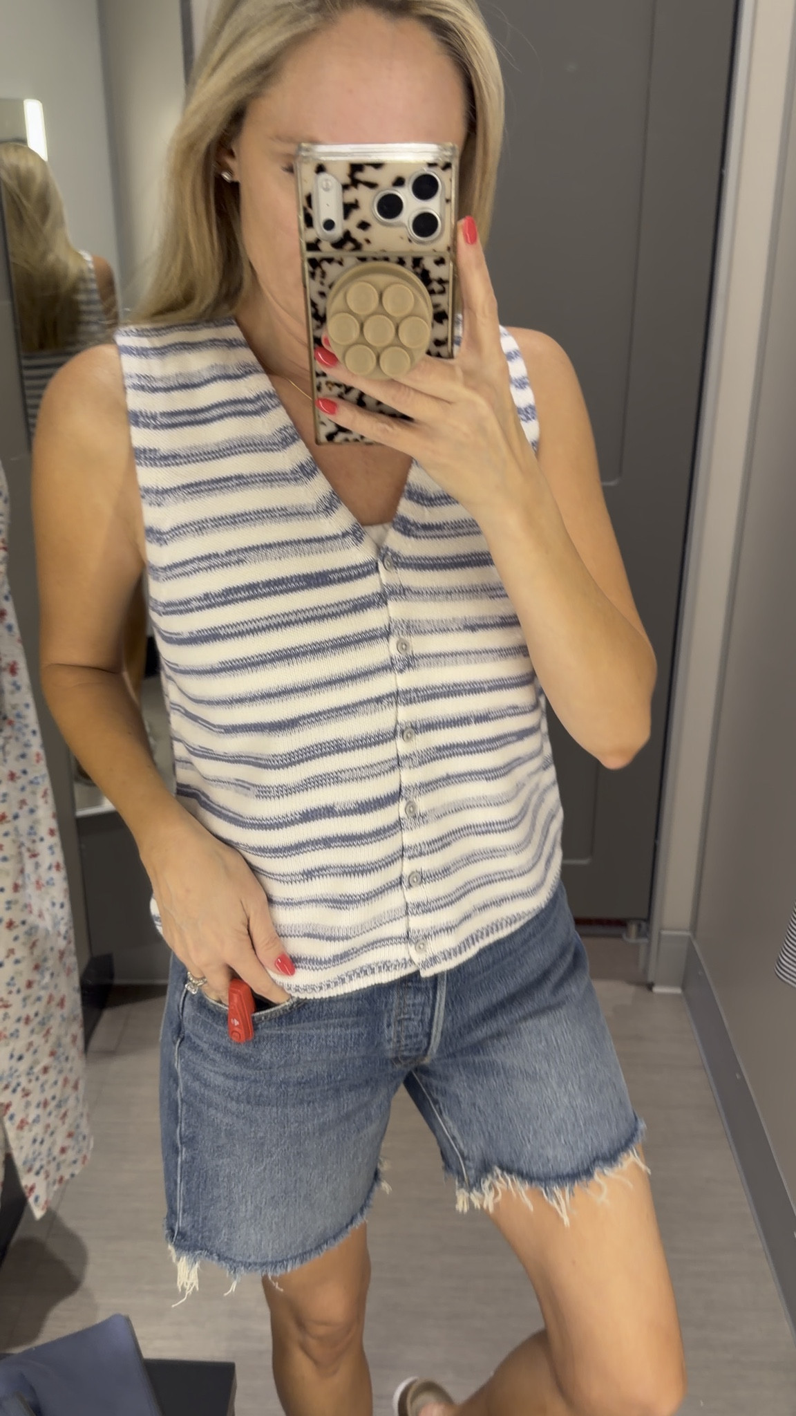 Adorable striped tank top! 🩷

#LTKgrwm #LTKootd #LTKdayinmylife