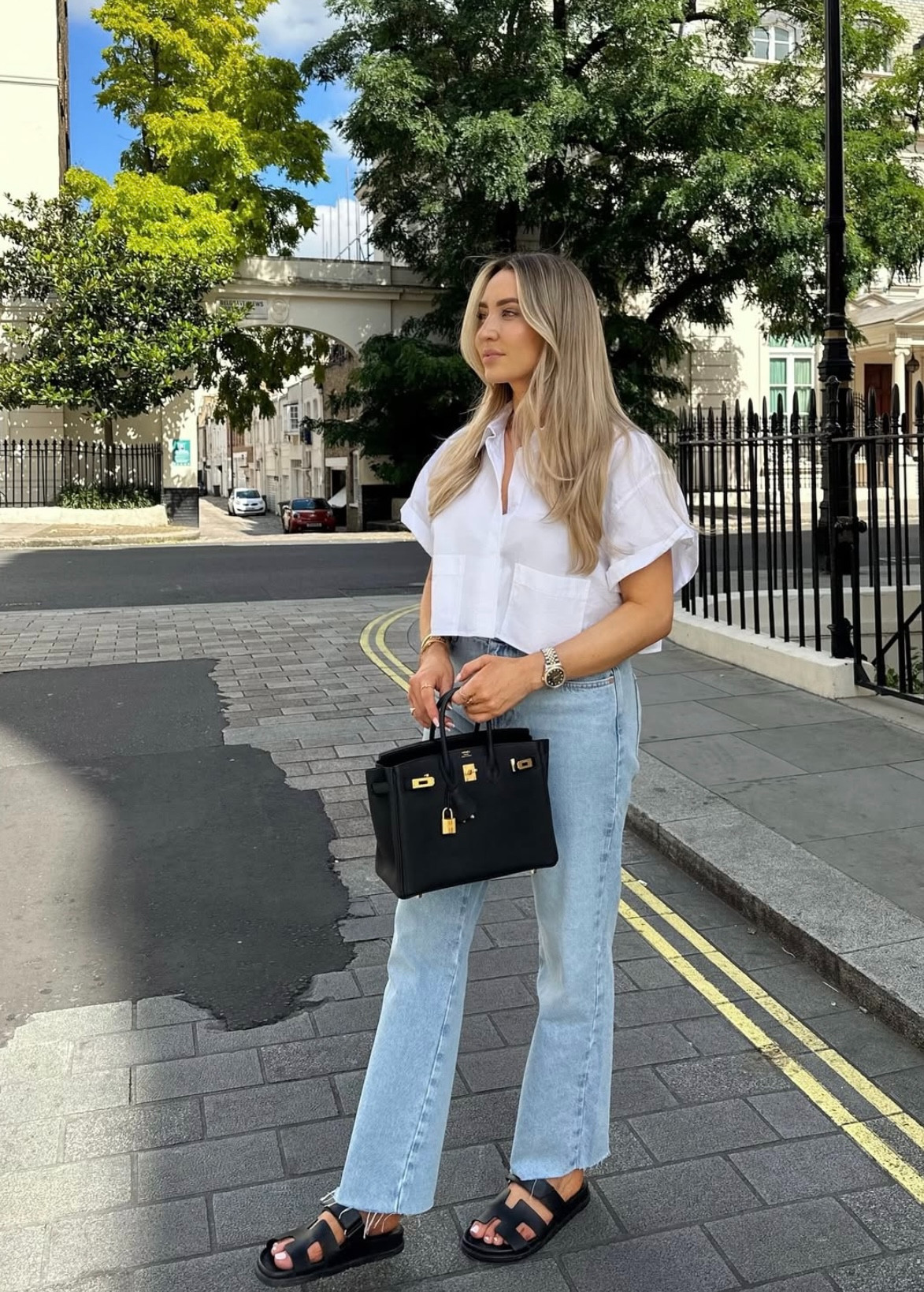Classic Spring Looks 🌷 poplin white shirt with short sleeves, light blue jeans and black Hermes accessories 

 

#LTKstyletip #LTKluxury #LTKspring