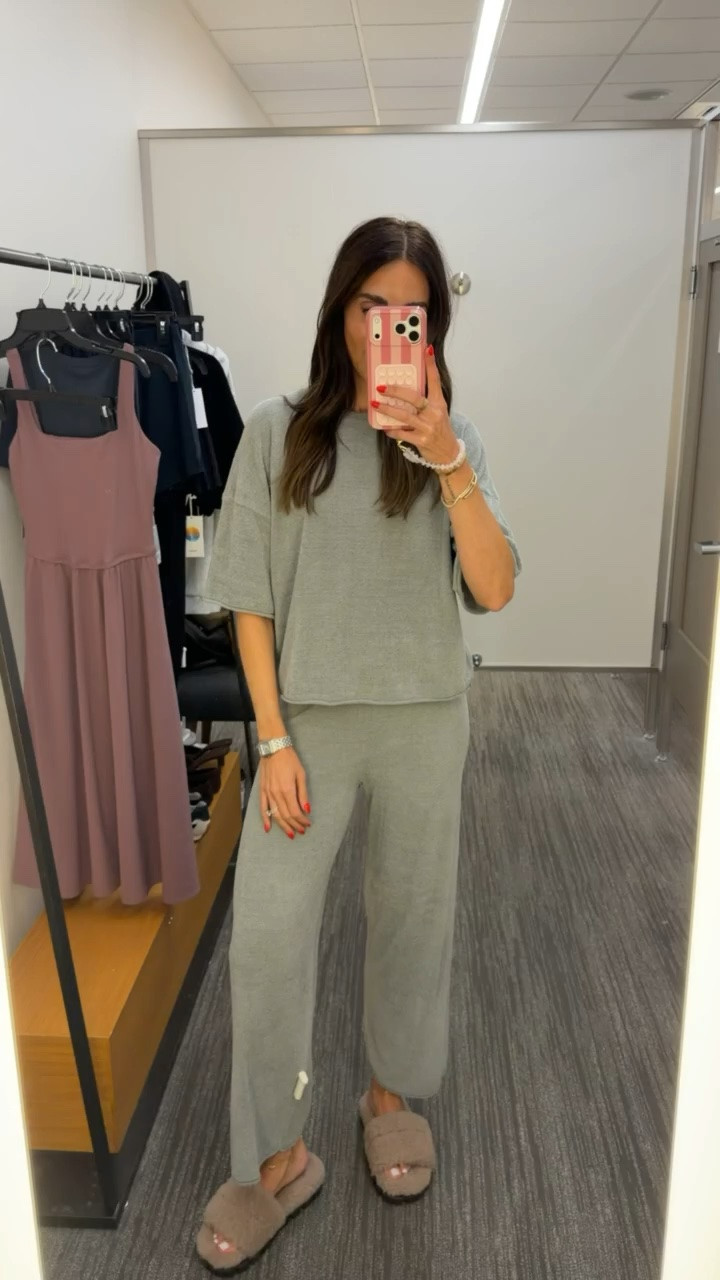 Nordstrom Anniversary Sale, nsale. Barefoot Dreams set. I'm wearing size S.

#LTKSaleAlert