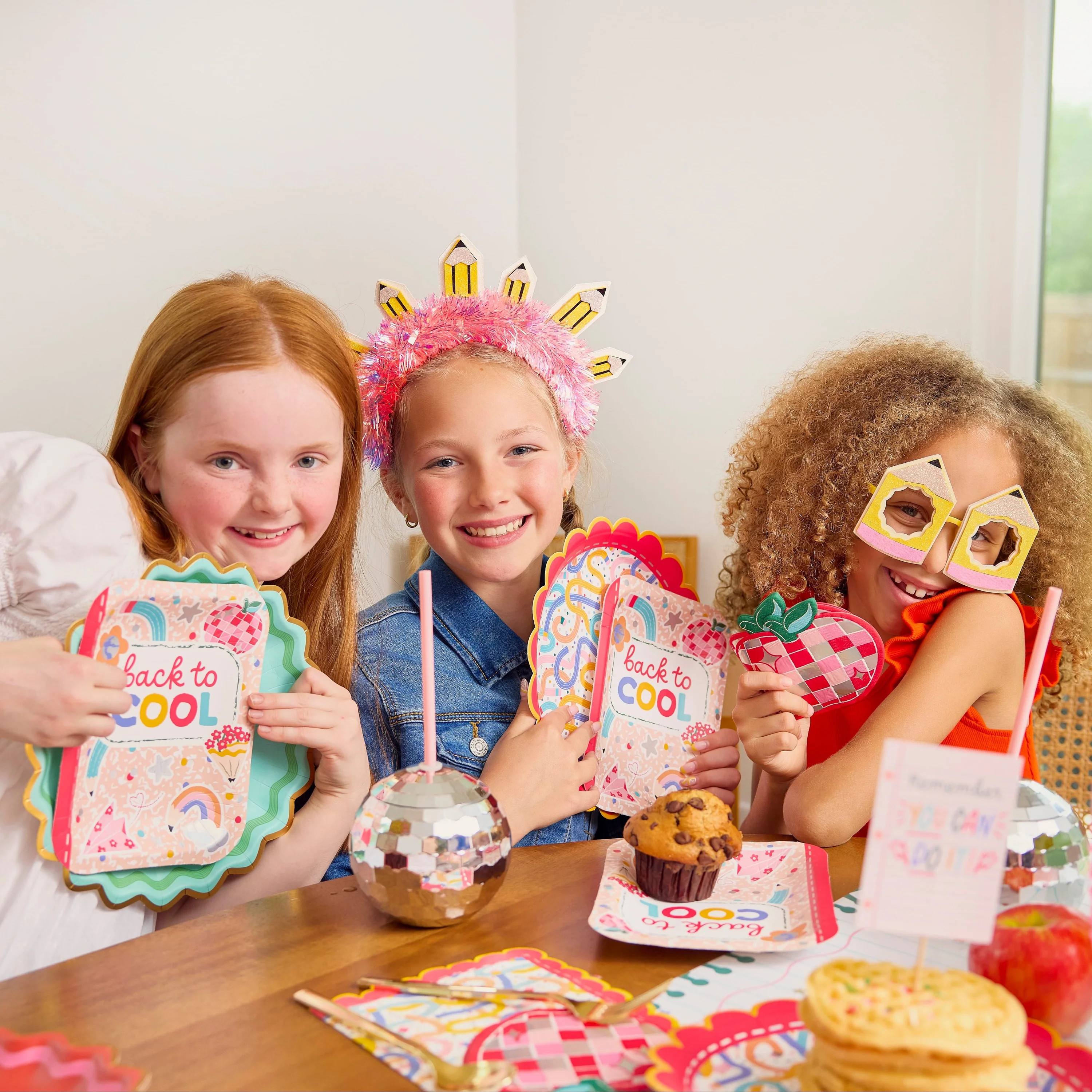 Pencil Play 10" Dinner Plates (10 ct) | Packed Party