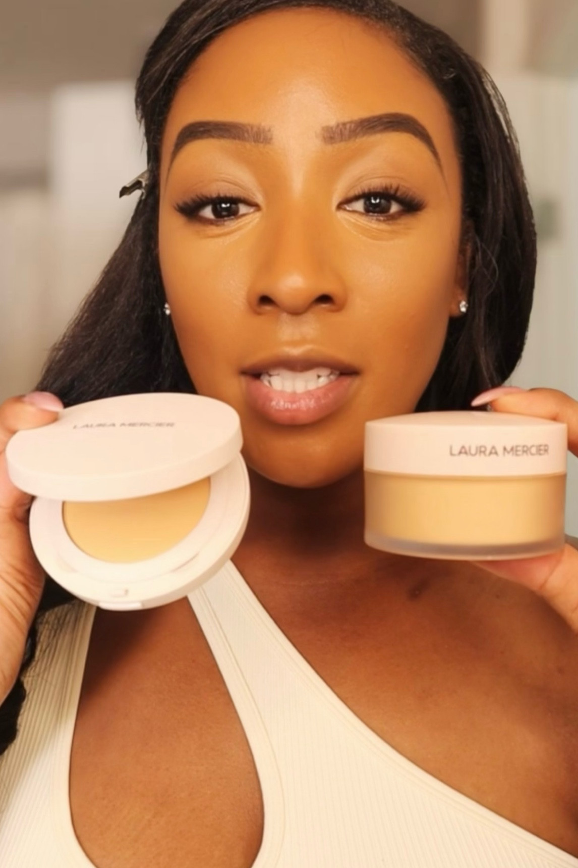 If you’re looking for a great setting powder for this summer HEAT! You’re going to need the @lauramercier setting powder 🔥🔥

#LTKBeauty #LTKU