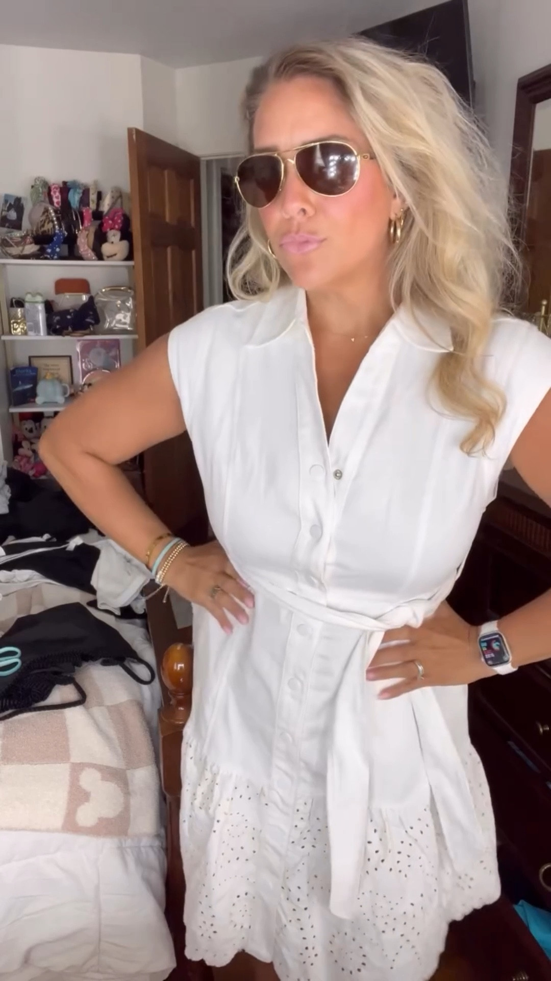 Date night get ready with me 😘

Dress is from @tjmaxx solitaire is the brand. Can’t find on website so happy hunting!! 

Little story behind the bag, who remembers hautelook?! When we used to go on the site first thing in the morning to search for Rebecca Minkoff bags on sale!! I love this bad so much I almost forgot about it!! we’re talking back in 2009!! 

Sunnies are @oakley aviators 

Rebecca Minkoff Mimi Mac bag 

#busymommakeuplook #everydaymakeup #getreadywithme #makeuproutine #tjmaxxfinds #tjmaxx #datenight❤️ 

#LTKSeasonal #LTKBeauty #LTKMidsize