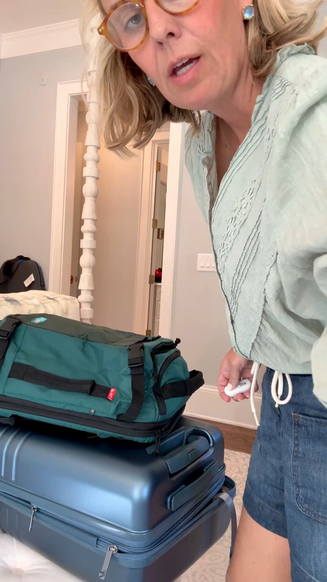 I’ve been traveling more than usual, and now it’s JimTim’s turn… I’m helping him get packed and, yall, it is so much easier since I’m letting him use my @bagsmart light wanderer kit (aka the coolest blast collection backpack & getaway carry on expandable roller suitcase. All the compartments are dreamy! With fall break and holiday on the horizon, you’re going to want these to simply your packing strategy…Best deal = the budle set! And my exclusive code CATHERINE10 gets you 10% off the rest of the site! 

I have the 20” carry on expandable getaway roller suitcase & the Blast pro 38L expandable backpack… James is already trying go to claim them for Thanksgiving- ha!

@bagsmart_official #ad #paidlink
