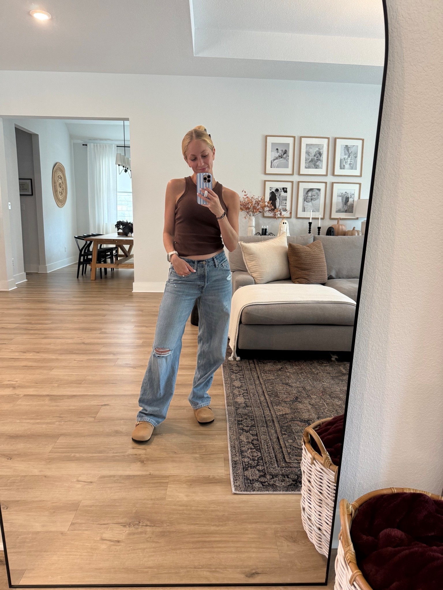 90s cool mom OOTD