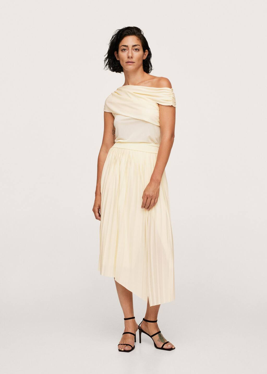 Asymmetric design top | MANGO (US)