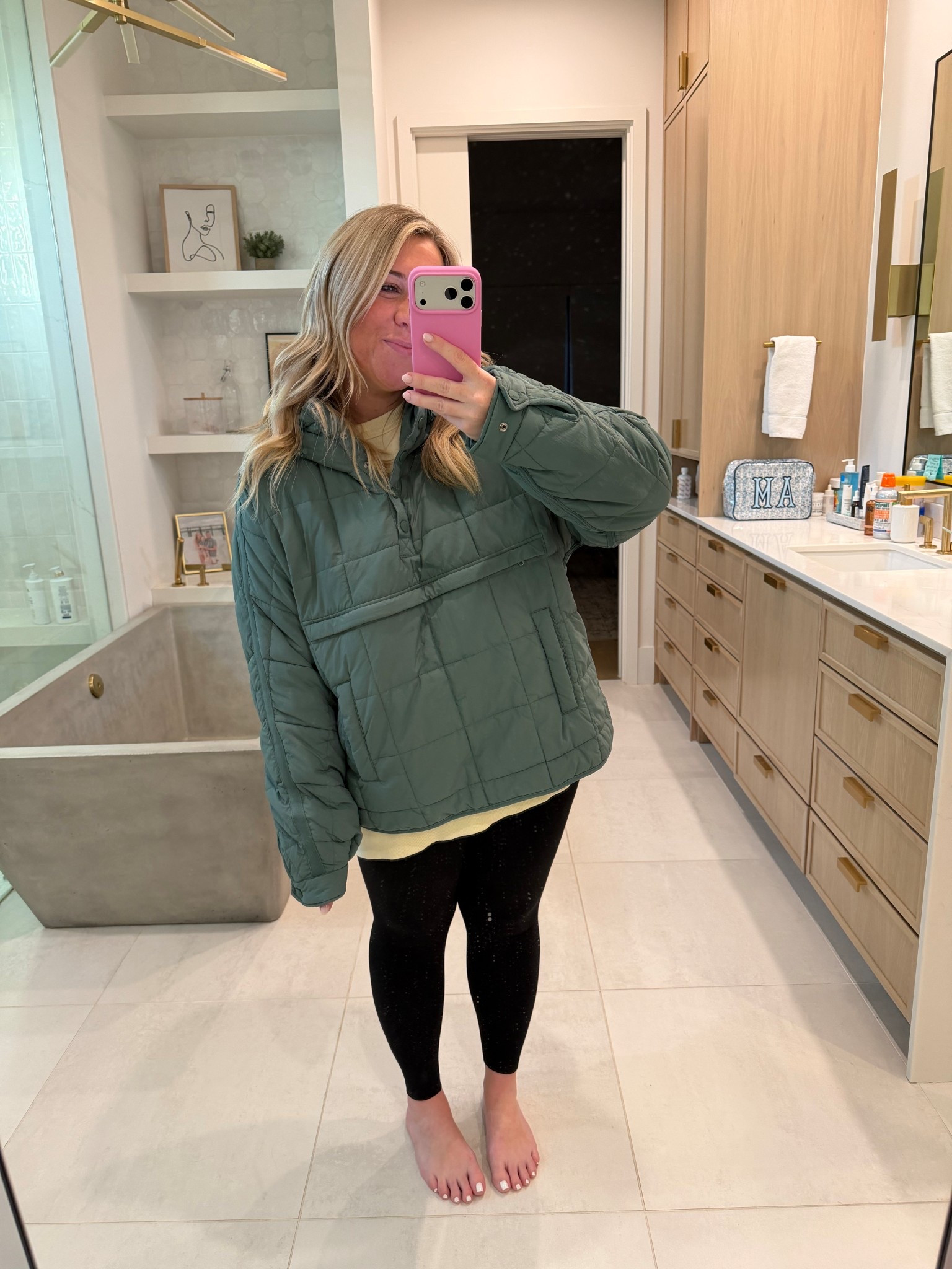 Fav puffer!! #freepeople #momootd 

#LTKootd #LTKmomlife #LTKActive