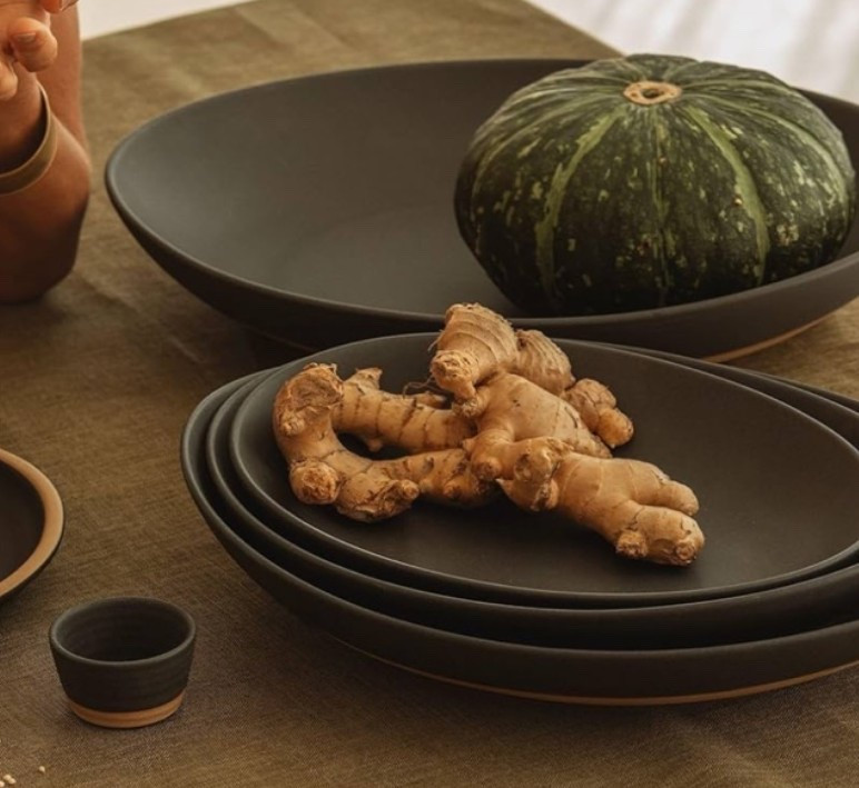Oversized ceramic serving platters with that elegant rustic farmhouse hosting feel that makes patio dining look instantly more elevated. 🌿🍷🍅🪿 Perfect for outdoor dinners, summer gatherings, charcuterie spreads, BBQ nights, holiday hosting, kitchen styling, or farmhouse table settings when you want serving pieces that feel timeless and substantial. The oval pottery shape and deep liquorice color give them that warm collected look while still being practical for everyday use. 

Add these platters if your hosting setup needs statement serving pieces for patio dinners and cozy gatherings. ✨

#LTKfoodie #LTKHome #LTKOver40