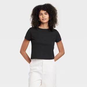 Women's Shrunken Short Sleeve T-Shirt - Universal Thread™ | Target