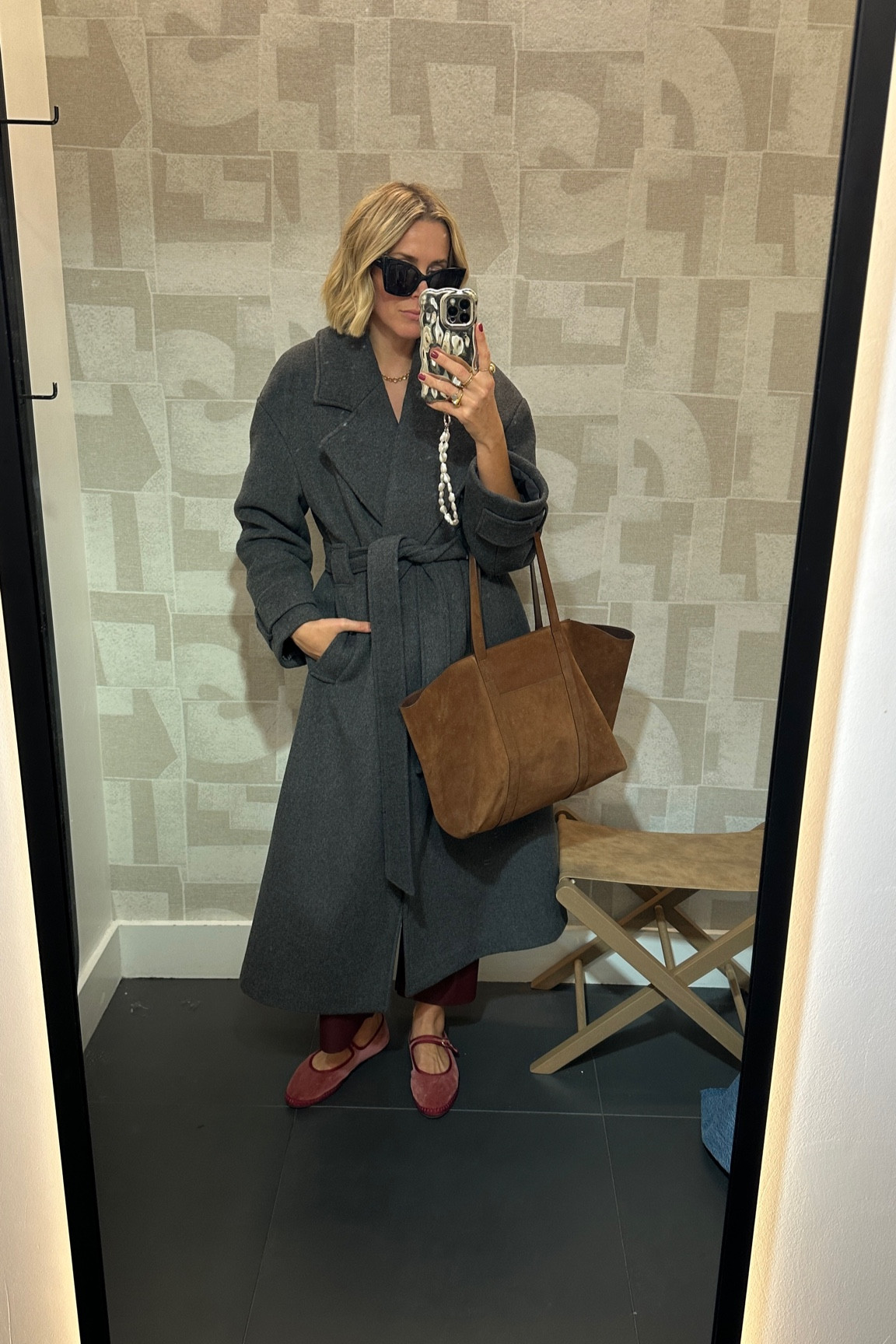 Grey wool coat 
Belted coat
Suede bag
Ballet flats 

#LTKeurope #LTKwinter #LTKuk
