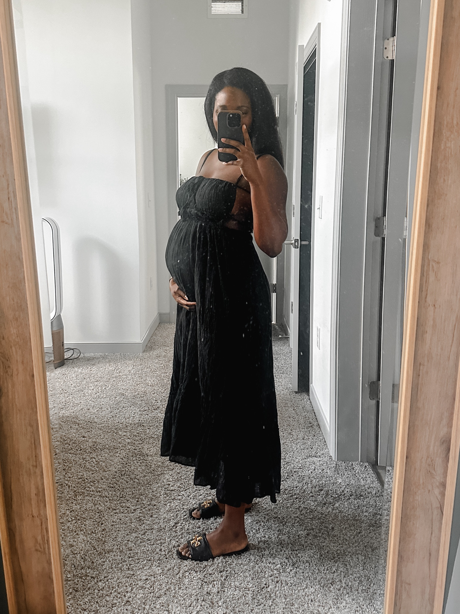 The perfect summer dress and pregnancy dress! Comes in several colors 

#LTKShoeCrush #LTKStyleTip #LTKBump