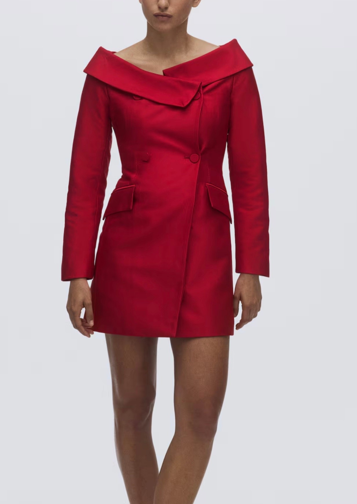 How chic is this blazer dress! With sheer tights and red pointy toe pumps - it will be the star of any show. Perfect for holiday parties and any special occasion ❤️