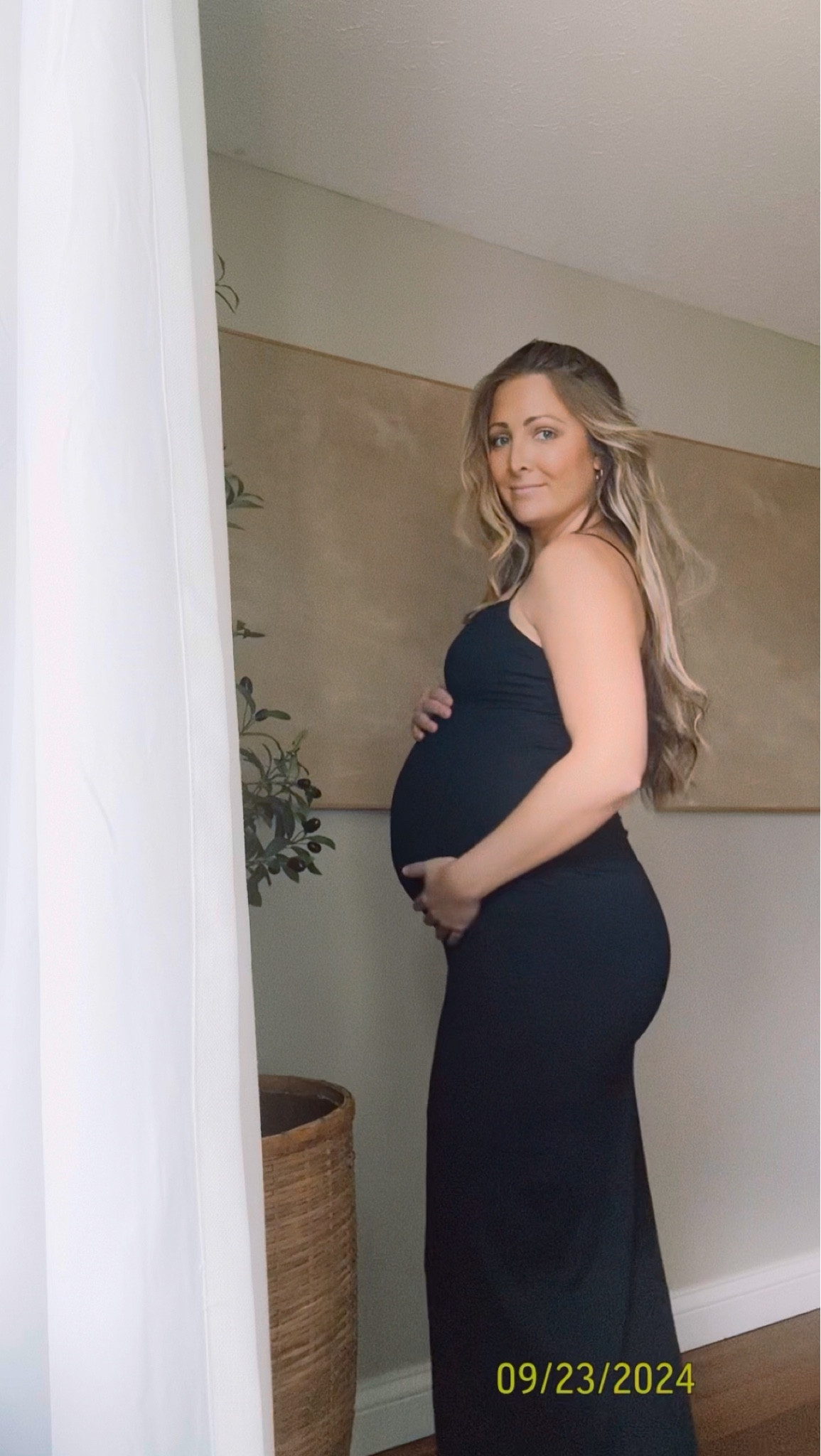 Love seeing my bump progression in this dress 🖤

#LTKBump #LTKBaby #LTKFindsUnder50
