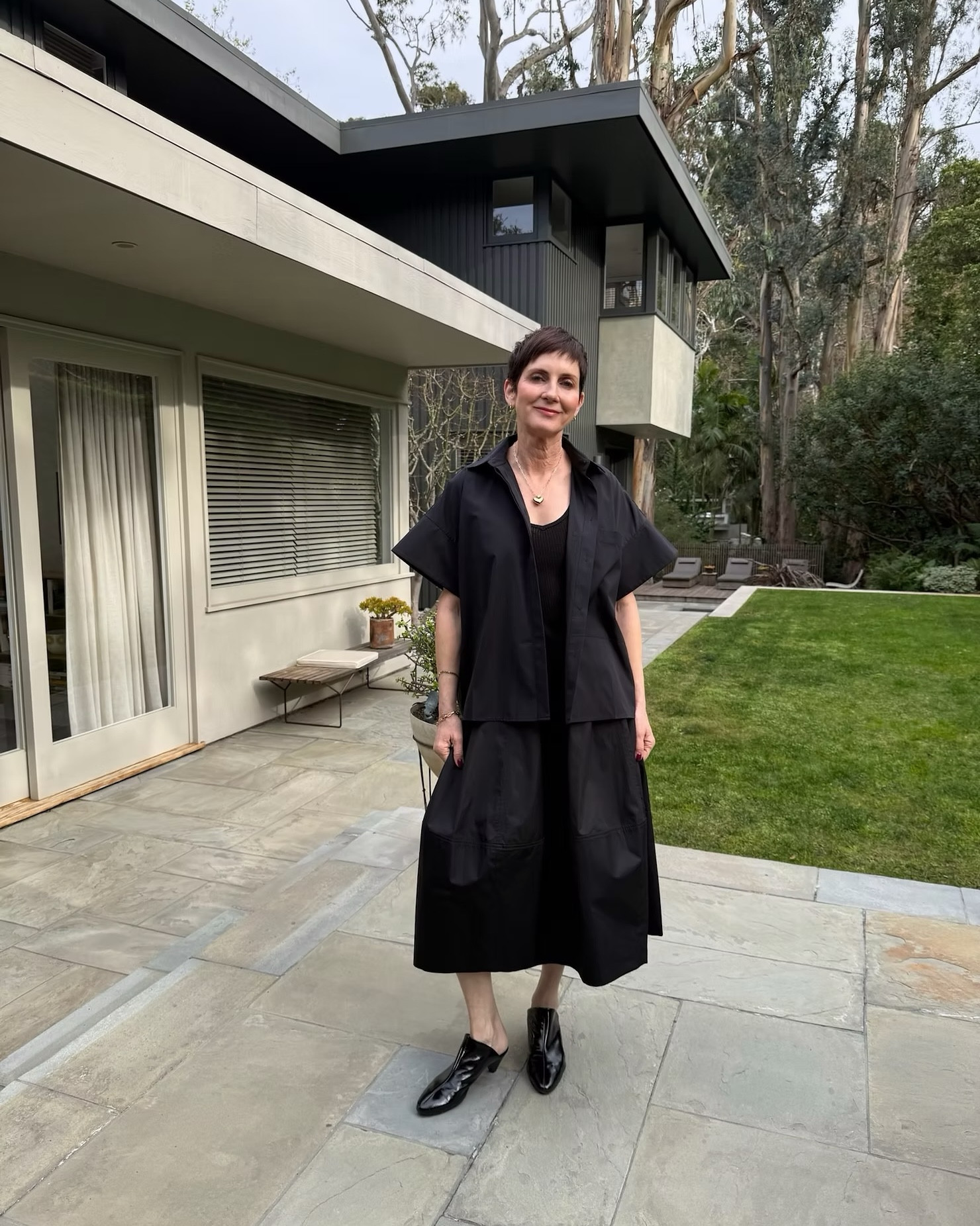 I find myself reaching for simple outfit formulas that feel polished without feeling overthought. These are the combinations I’ve been wearing lately — built around elevated basics, thoughtful layering, and pieces that make getting dressed feel easy again.

#LTKSeasonal #LTKOver40 #LTKootd