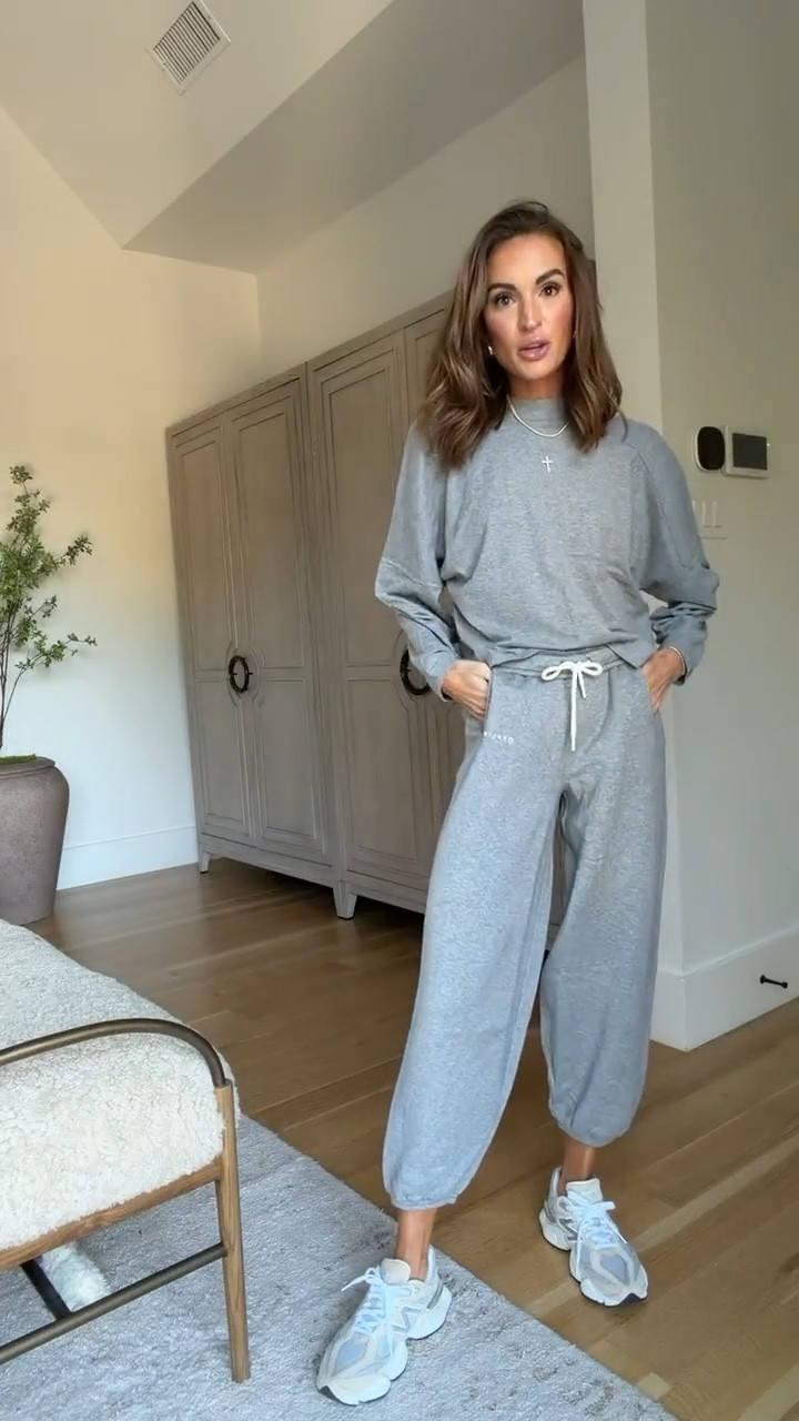 aerie sweats on sale today! 🤍 super soft and lightweight 🙌🏼 

#LTKSaleAlert #LTKFindsUnder50