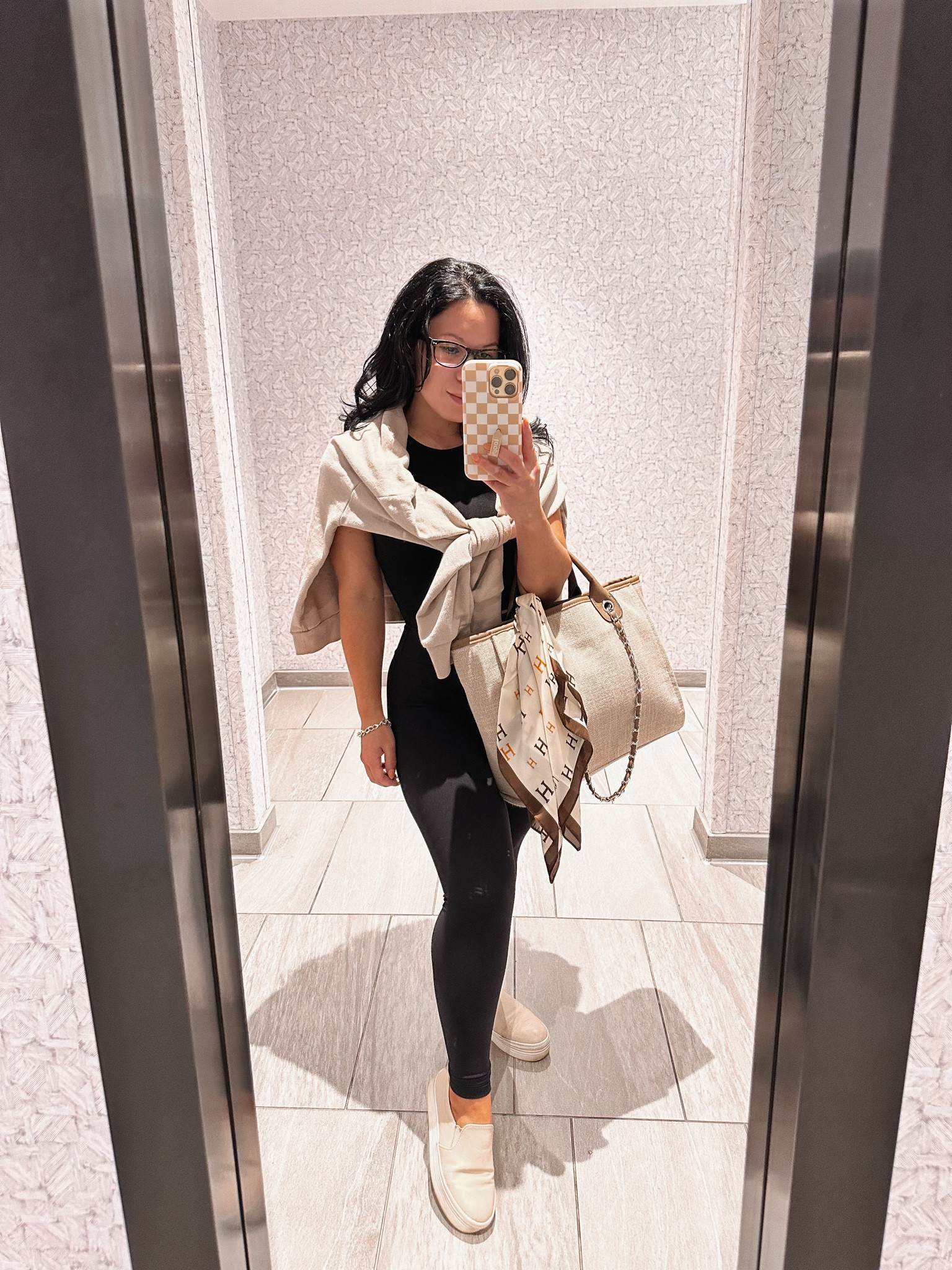 Comfy athleisure look for travel. 

High waist leggings size xs
Cropped tee size xs
Sweatshirt 
Amazon sneakers 
Tote bag 


#LTKstyletip #LTKtravel #LTKSeasonal