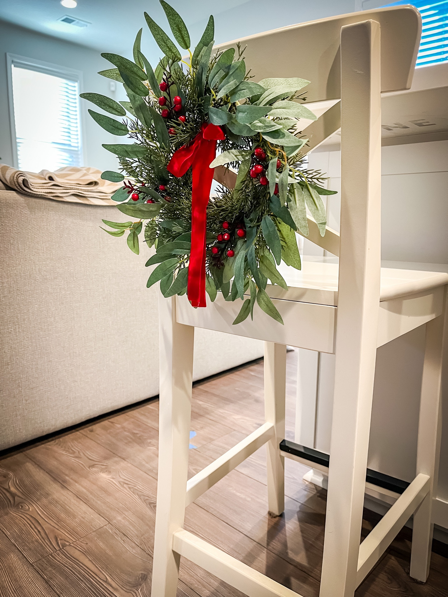 These sweet mini wreaths are only $10 at Target and perfect for the back of your stools or kitchen cabinets! 

Christmas wreath, mini Christmas wreath, Christmas kitchen, budget holiday decor, inexpensive holiday decor 

#LTKSeasonal #LTKHoliday #LTKhome