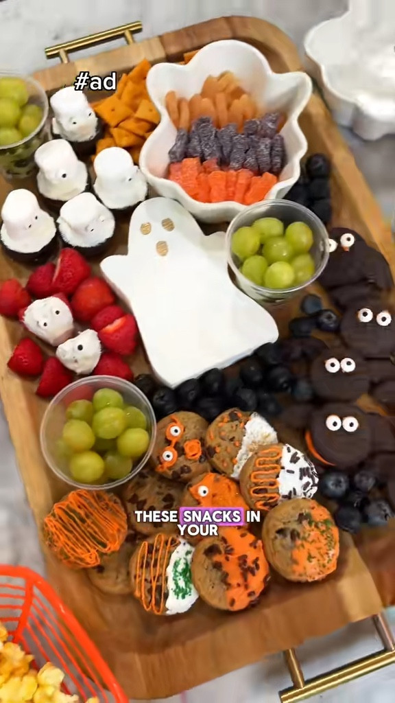 Halloween movie night char-boo-terie board! 🎃 #snacks #halloween

#LTKHalloween #LTKSeasonal #LTKParties