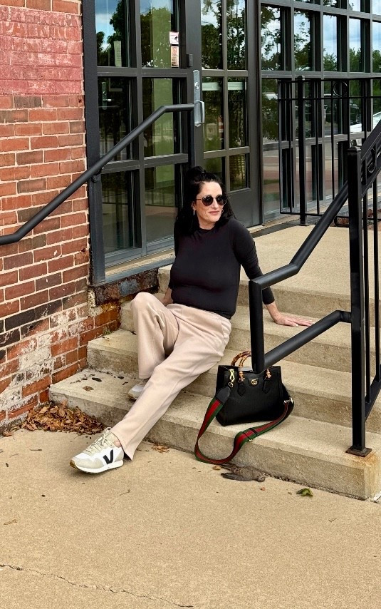 Fall fashion but comfy! Comfy can also be chic! Skims top, the softest tan pants, sneakers and a chic bag! 

#LTKActive #LTKStyleTip