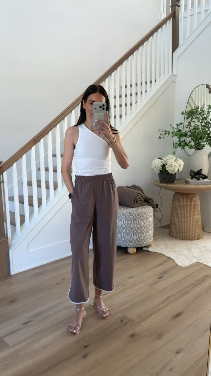 ATHLETA SALE, 40% off linen and dresses, 25% off your purchase. I'm wearing size XS in top and pants.

#LTKSaleAlert #LTKOver40