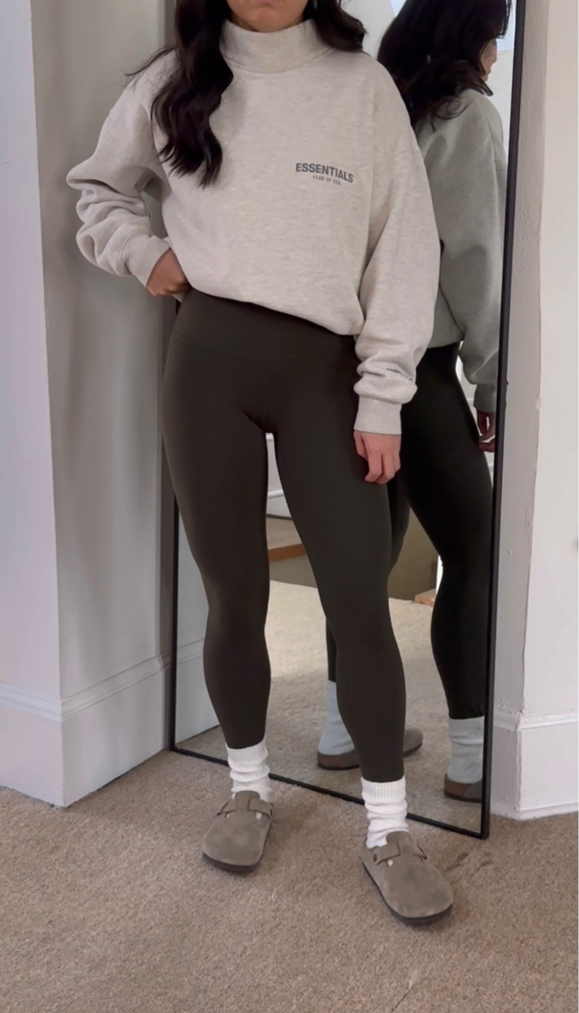 FOG essentials sweatshirt - XS
Align leggings - size 4
Taupe birkenstock boston 

Birkenstock boston clog outfit 
#birkenstockboston 