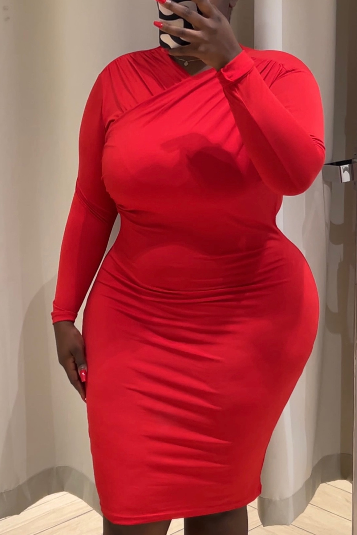 Size - L

Fitted, calf-length dress in stretch jersey. Wrapover at upper front, gathered seams at shoulders and at one side for a gently draped effect, and long sleeves. Straight-cut hem. Partly lined.

#LTKmidsize #LTKparties #LTKplussize