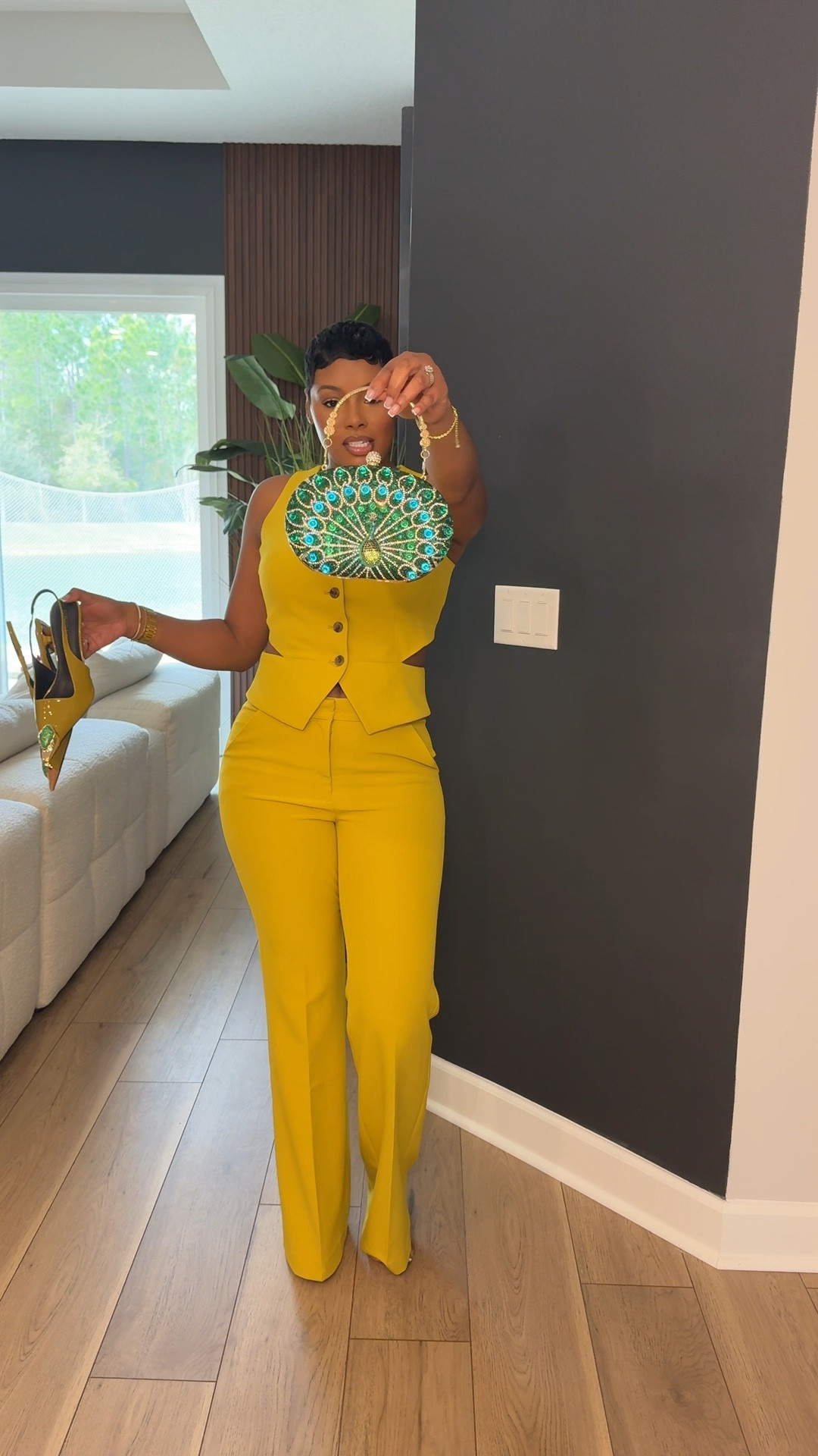 How cuteeee is this color?!?! @express
#dresstoexpress #Expresspartner