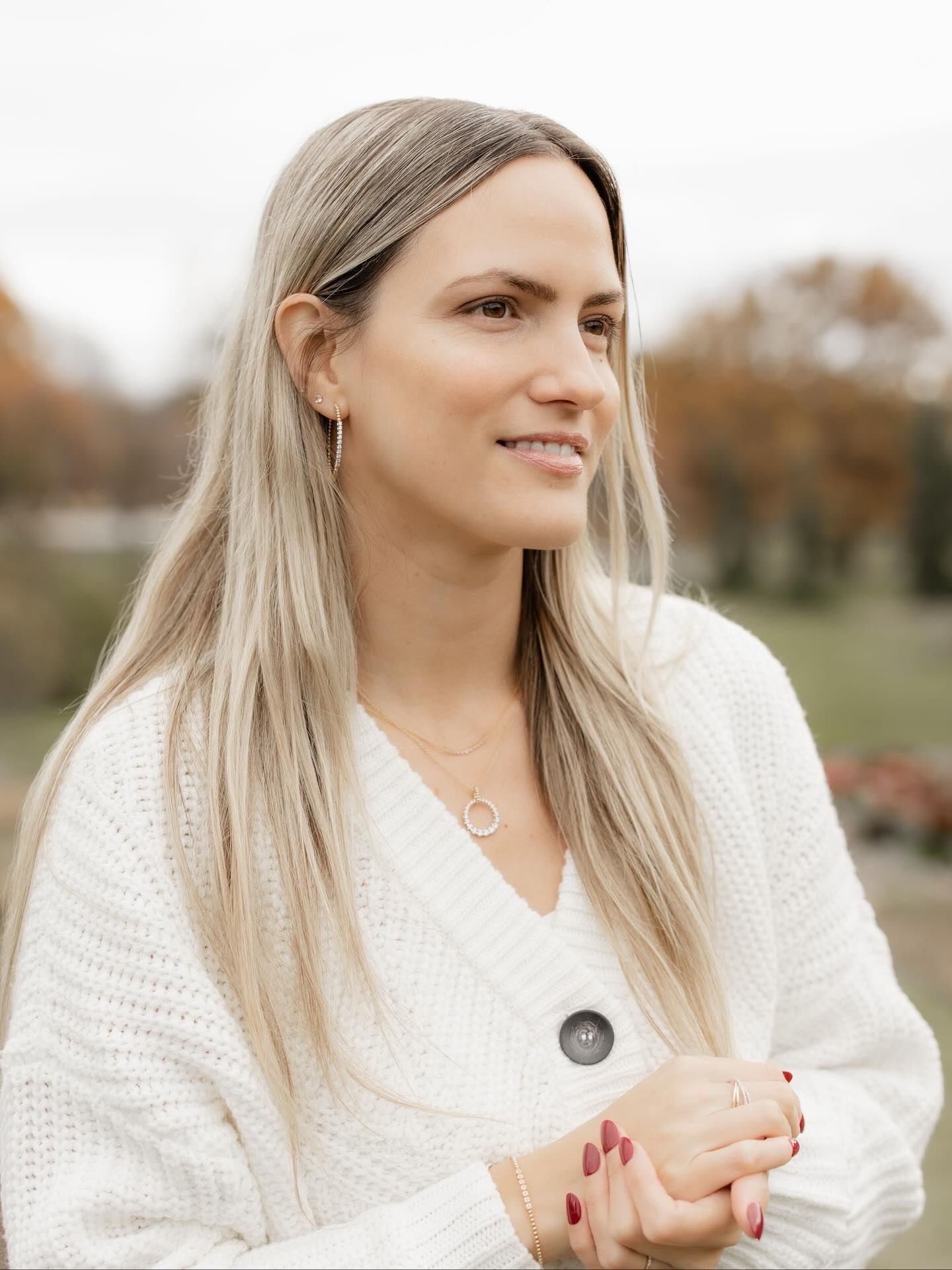 Where your forever pieces begin! ✨💎
#ThompsonsPartner

I am truly living for the effortless sophistication of these @Gabrielandco pieces from @ThompsonsJewellers and how they elevate my everyday style in the most brilliant way! 💎 

Use my code JESSCANSHINE on in-stock items online or in stores at Thompson’s for my exclusive holiday gift to keep your season shining bright. 💎

My favs you see in the pics for preorder 👇🏼 

-14K White and Yellow Gold Diamond Criss cross ring 
-14K Yellow Gold Bujukan bead and cluster diamond bangle. These stackable bangles are SO on trend! 🤩 
-14K Yellow Gold Bujukan bead bangle with diamonds
-14K Yellow Gold Bujukan bead split cuff bracelet with bezel set diamonds 💎 
-14K yellow gold 40mm Bujukan diamond classic hoop earrings. I’m still obsessed with these sophisticated hoops shimmering from a mile away 
-14K White and Yellow Gold Diamond Bujukan 20mm drop necklace. This two-toned necklace with a delicate 20mm diamond drop from Gabriel & Co.’s signature Bujukan collection, brings a graceful balance of texture, brilliance, and sophistication. 
-14K Yellow Gold Diamond curved bar necklace. This gracefully curved bar set with shimmering diamonds rests beautifully along the neckline, and stacks so nicely with their 20mm drop necklace above. 

Pay them a visit in person or visit them at thompsonsjewellers.ca 💍 

PSA! Black Friday is coming soon too! 😉 

If your Favourite item is listed as sold out Thompson’s will still hook you up with whatever you’re ordering so connect with them. 💕

Shoutout to amazing local Ottawa photographer @momentsbymelmac for capturing these stunning shots of these sparkly pieces! Connect with Mel to book your photo shoot! ✨

📍193 Bank Street, Ottawa 

@Centretownottawa 

#ThompsonsJewellers #Thompson #Thompsons #OttawaJewellers #ottawaevent #ottawaevents #ottawalocalbusiness #ottawalocal #ottawalove #ottawalocalove #bankstreet #downtownottawa #ottawabusiness #ottawa #myottawa #ottawatourism #holidays2025 #gabrielandco