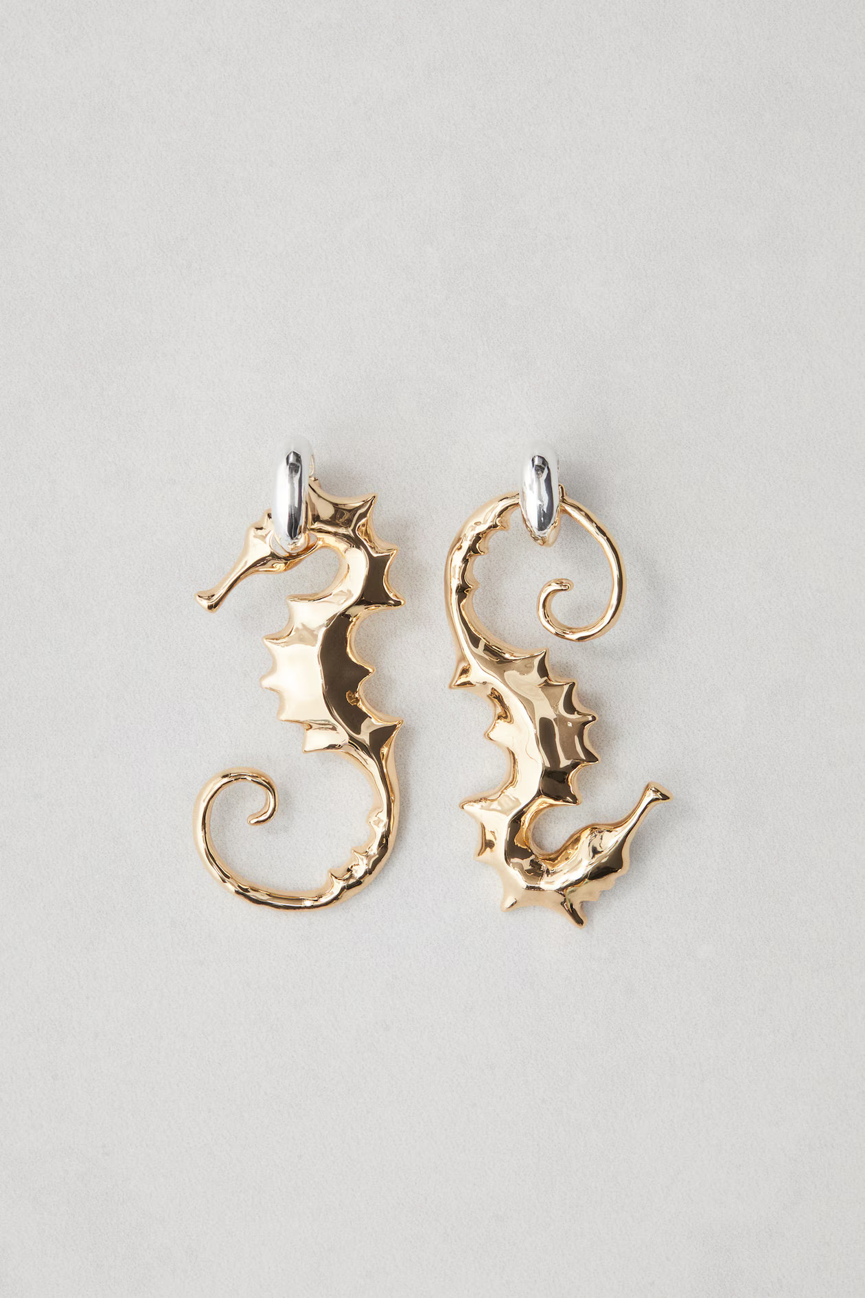 Seahorse-pendant earrings | H&M (UK, MY, IN, SG, PH, TW, HK)