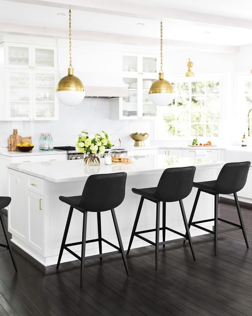 Modern bucket bar stools

These modern bar stools are perfect for your island  

#LTKFamily #LTKU #LTKHome