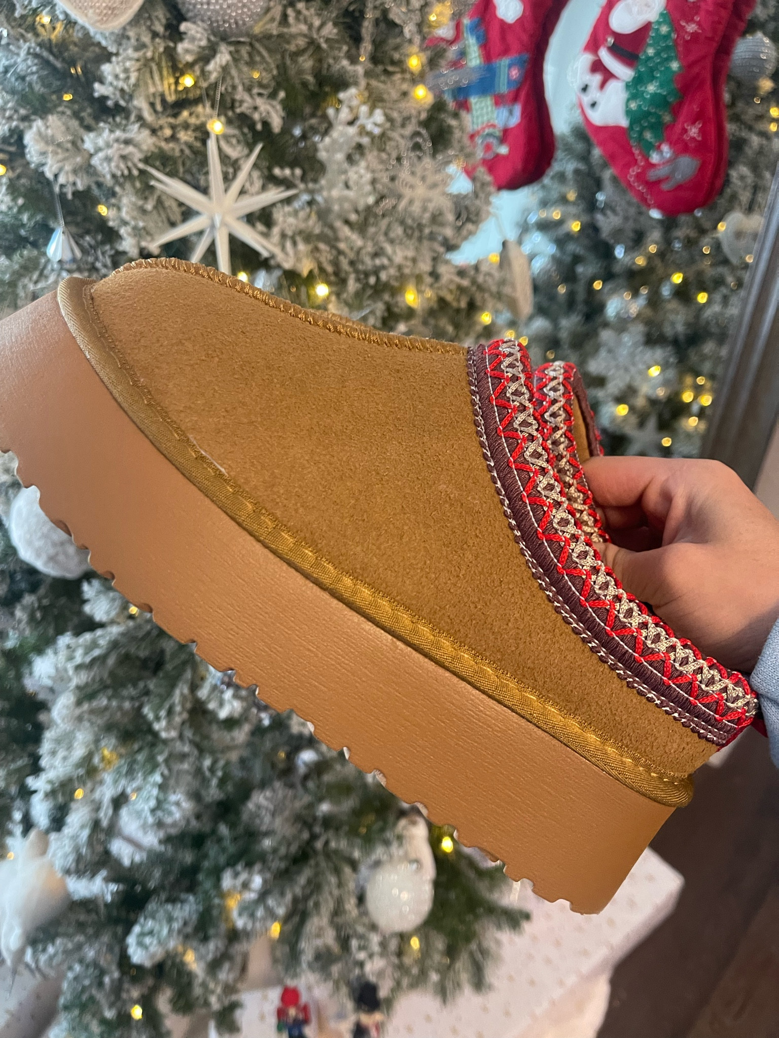 Ugh tazz dupe 

#LTKHoliday #LTKGiftGuide #LTKfindsunder100