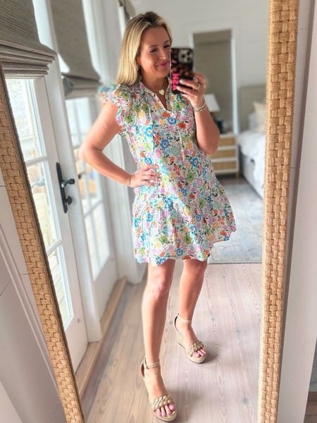 Loving this easy spring dress from Avara. Ashley is wearing a size small and it’s true to size. Wedges are so cute too.



#LTKstyletip #LTKFind #LTKSeasonal
