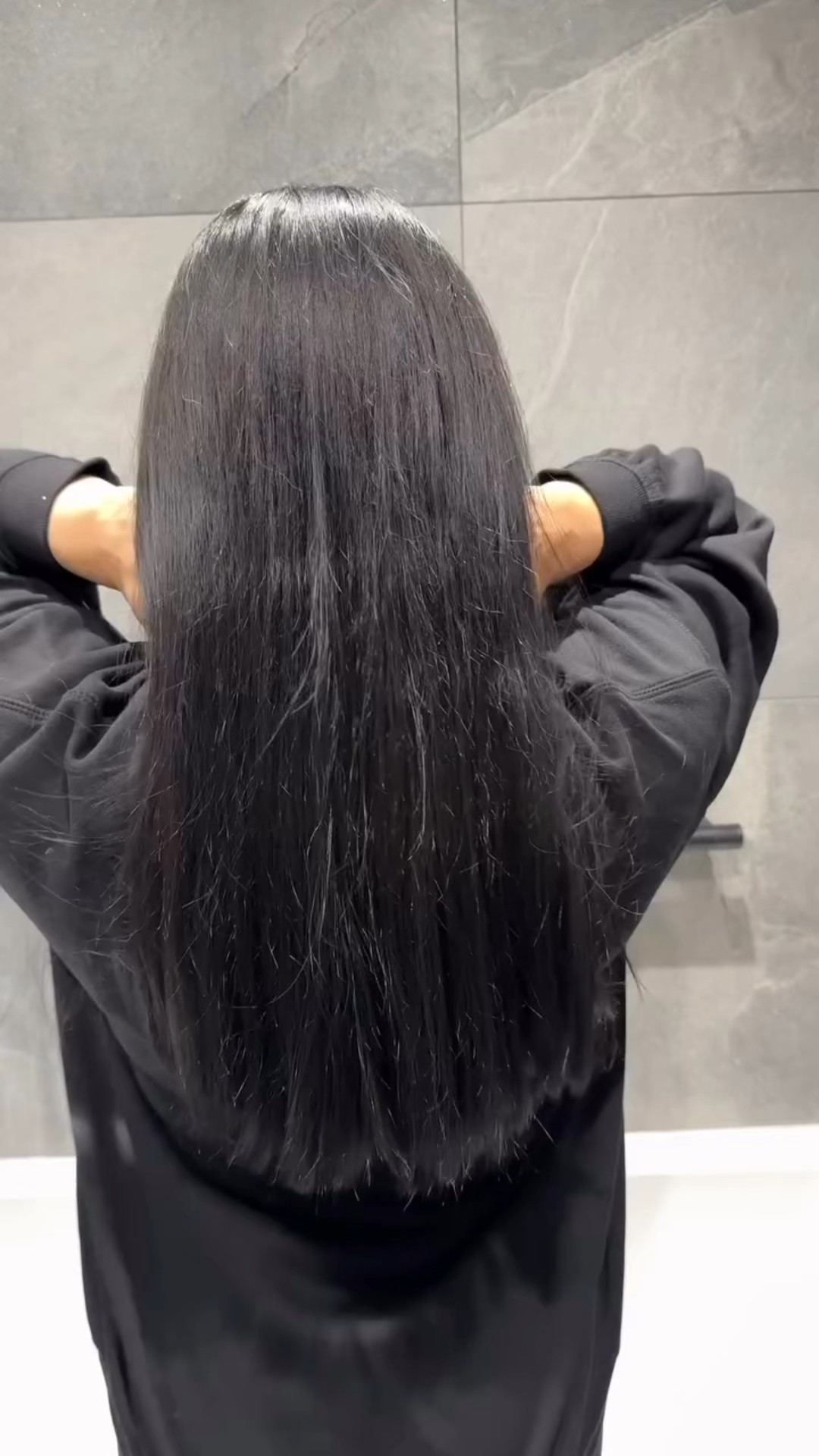 The Philip Kingsley Elascitizer has been a haven changer for my dry frizzy hair 🙌🏽

#LTKspring #LTKAprilSpotlight #LTKbeauty