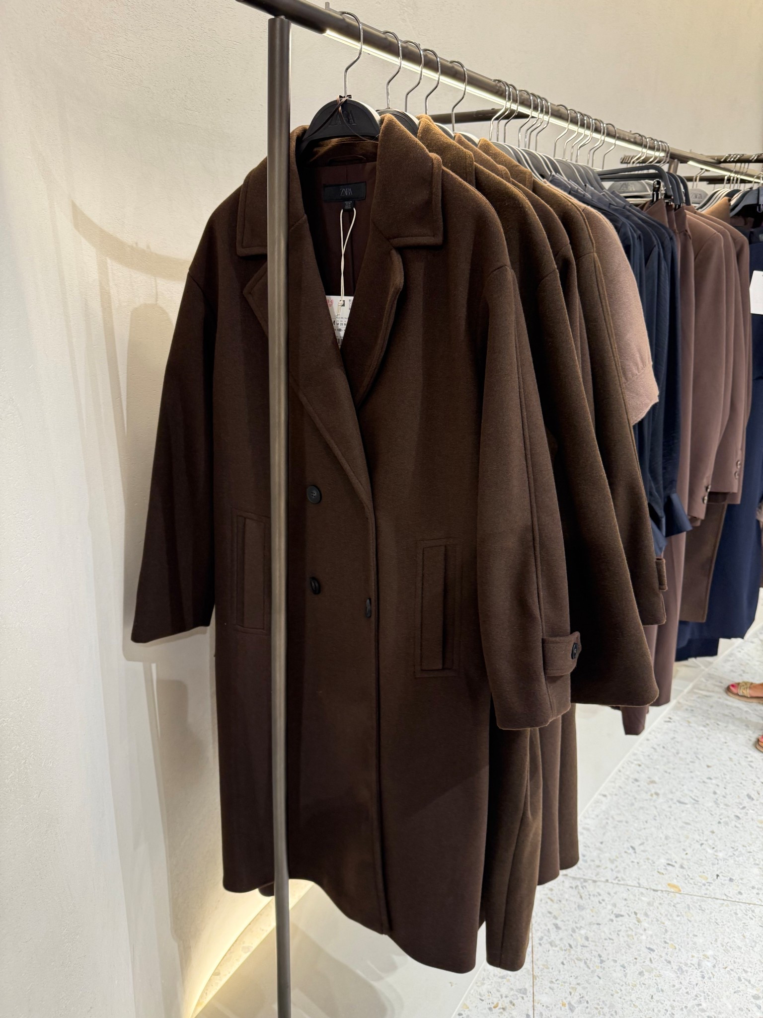 The best chocolate brown coat on the market for the price🐻 
Tags: Zara soft oversized chunky cotton deep collar arm detail abrigo H&M fashion autumn winter inspo city break ideas everyday style capsule wardrobe basics 

#LTKautumn #LTKwinter