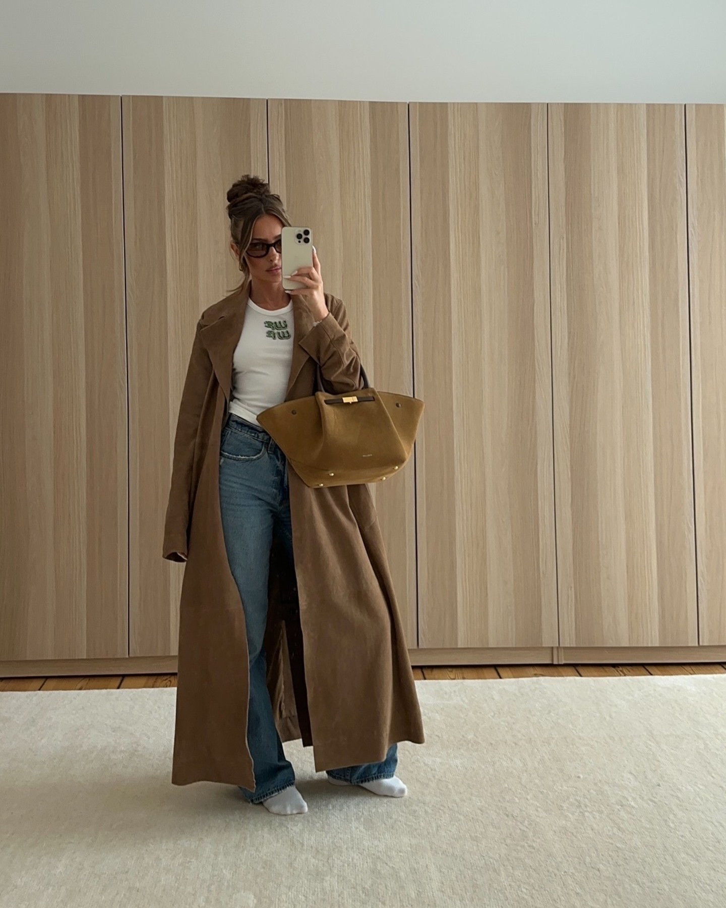 🤎
Top ist Whitefox 🫧
Sunnies Shevoke 🤎

#LTKstyletip #LTKeurope #LTKdeutschland