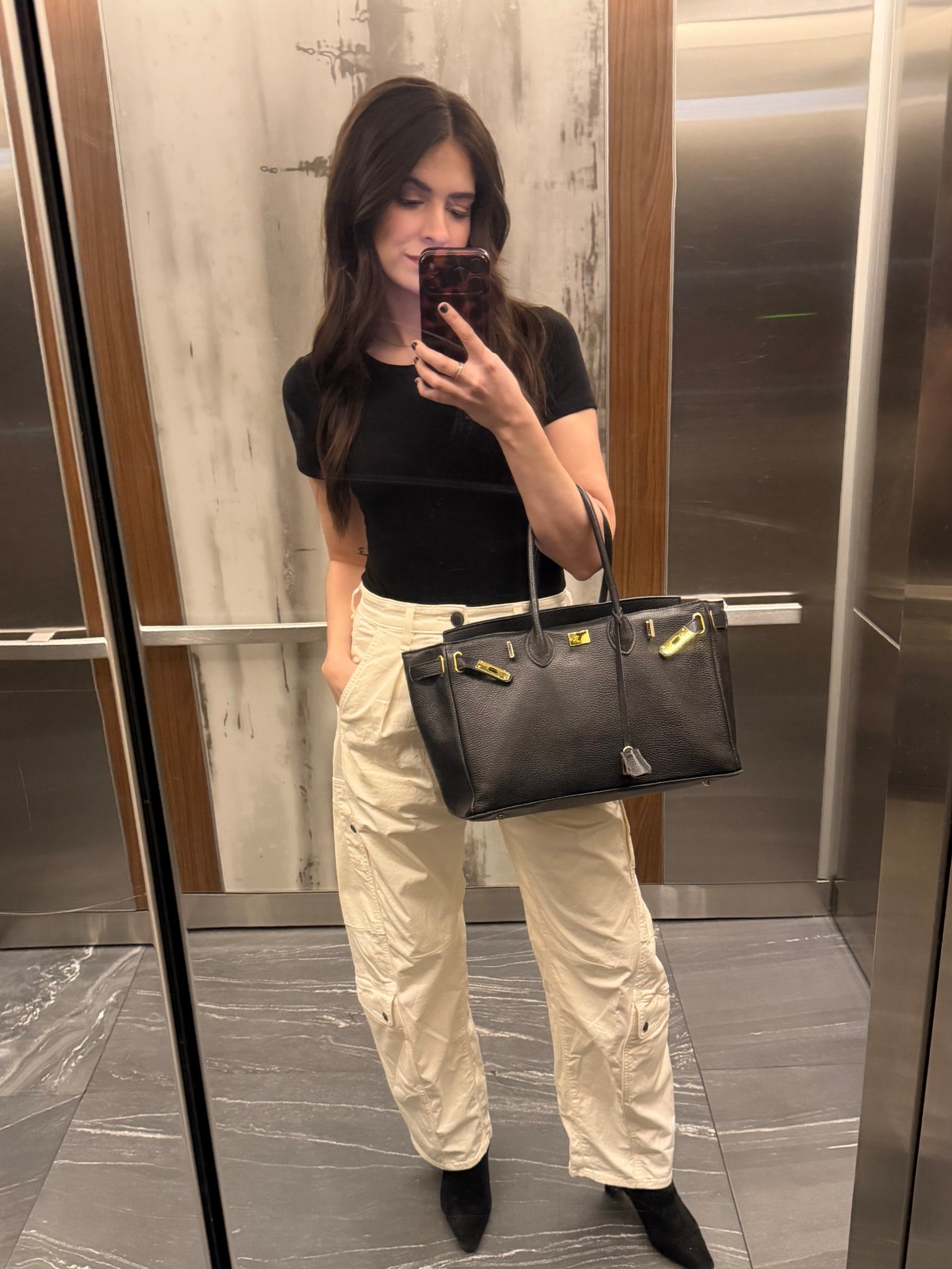 Casual Friday cargo pants 🖤