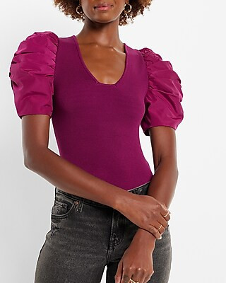 Ruched Short Sleeve V-Neck Sweater | Express
