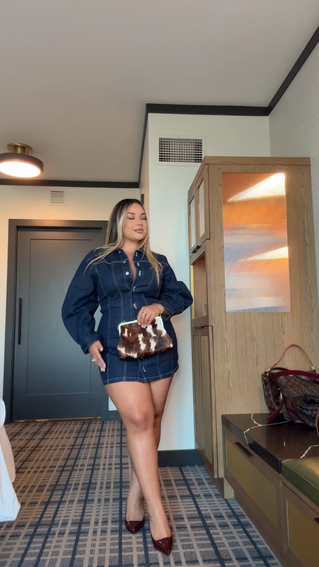 LTKCon Day 1 - Welcome Party with Abercombie in Abercrombie 👖🤍✨ 

Dress size L - Has stretch 

#LTKCon #LTKSeasonal #LTKStyleTip