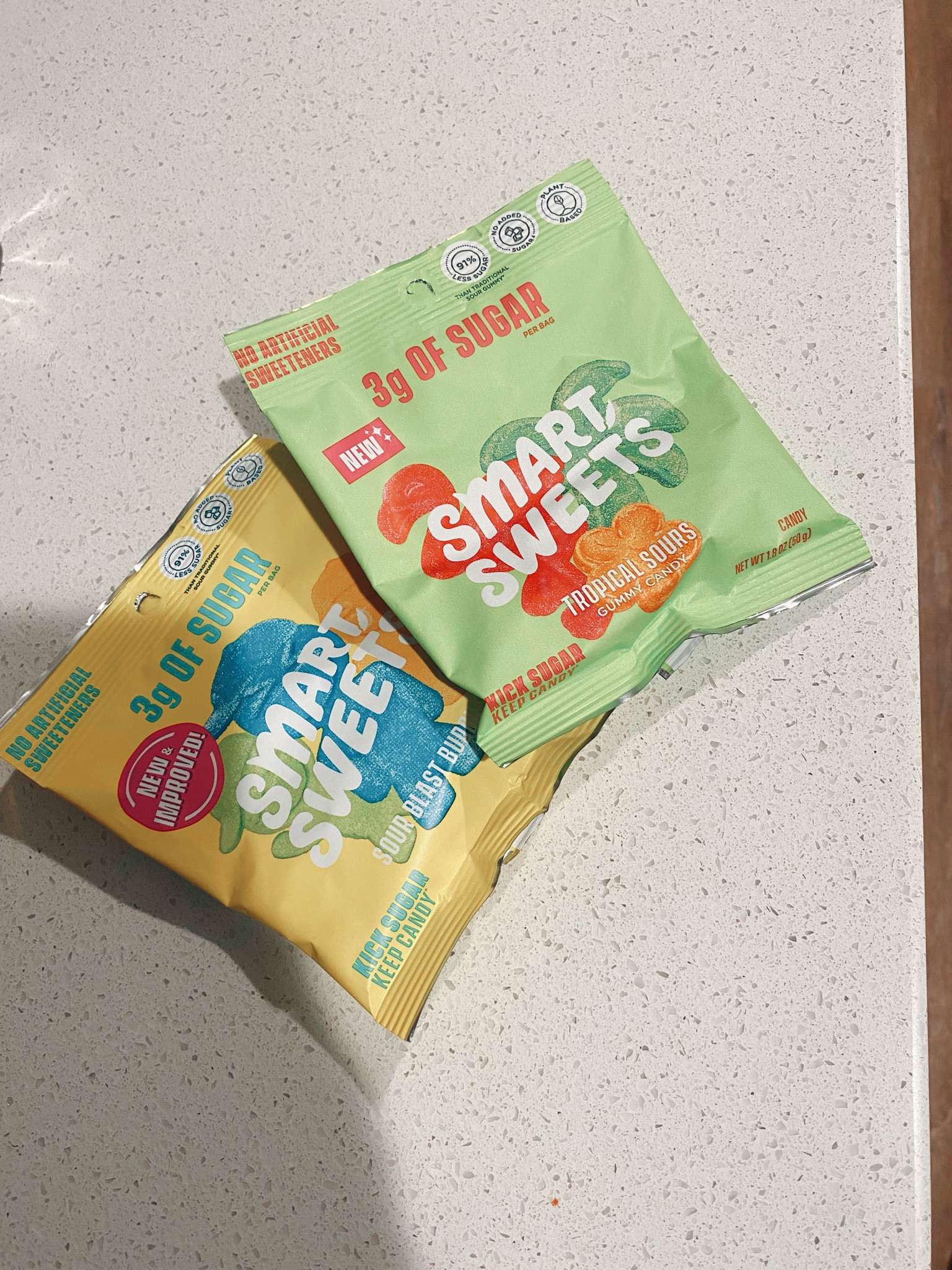 Healthy candy with no refined sugar or preservatives. A healthier alternative to sweet and sour candy like sour patch kids!

Clean living, clean eating, healthy candy, Target, target finds, holistic health, healthy swaps

#LTKFitness