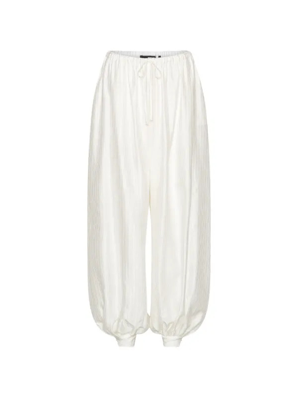 white balloon trousers | Farfetch Global
