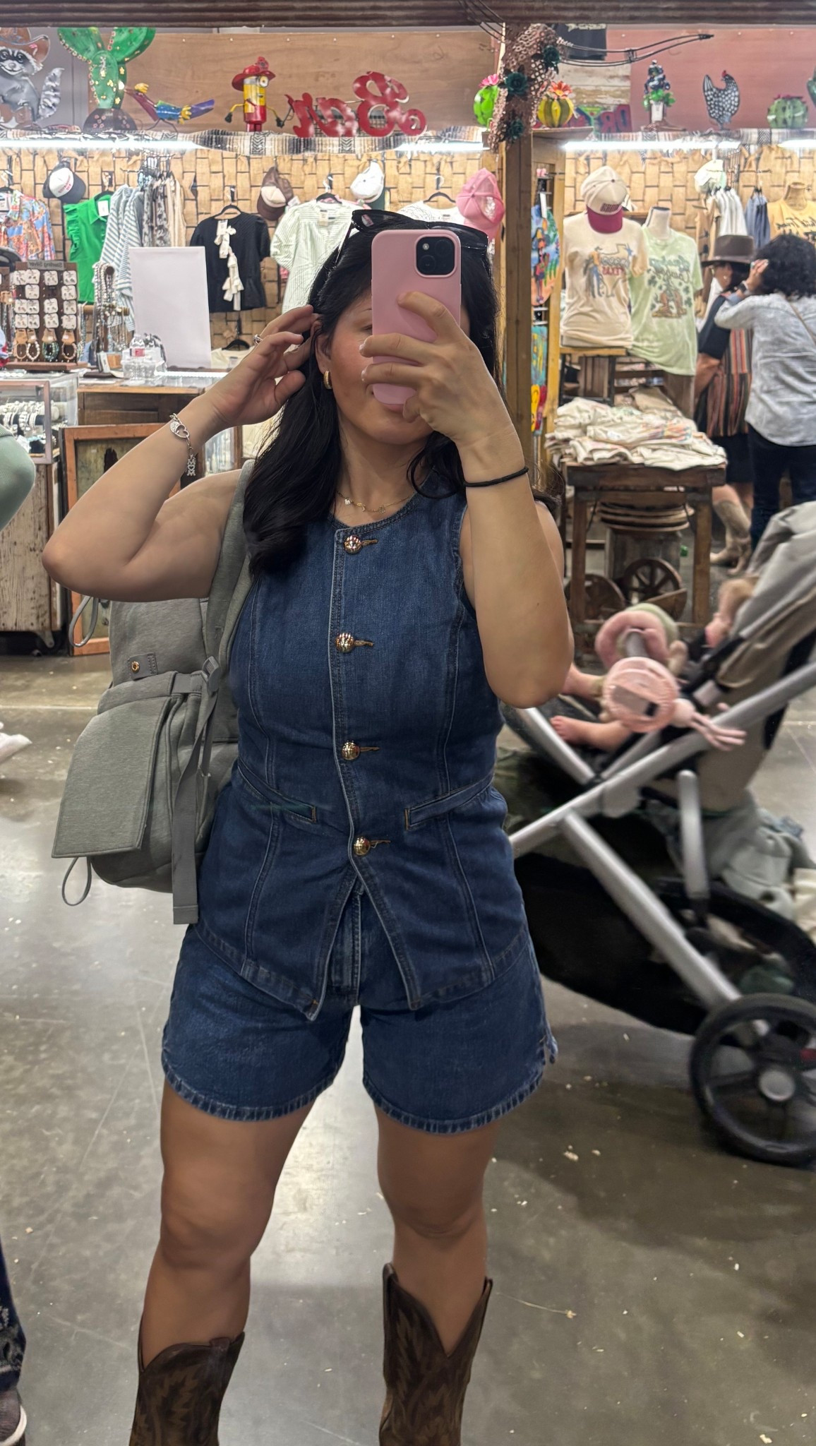 Ok new fav shorts 🩷

#LTKmomlife #LTKootd #LTKPetite