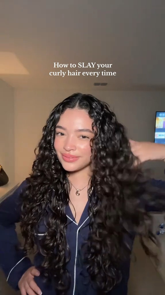 Updated curly hair routine! #curlyhair #curlyhairroutine #curlyhairtutorial #curlsroutine #curlyhaircheck #curlyhairtips #curlyhairproducts #wavyhair #wavyhairroutine #Inverted