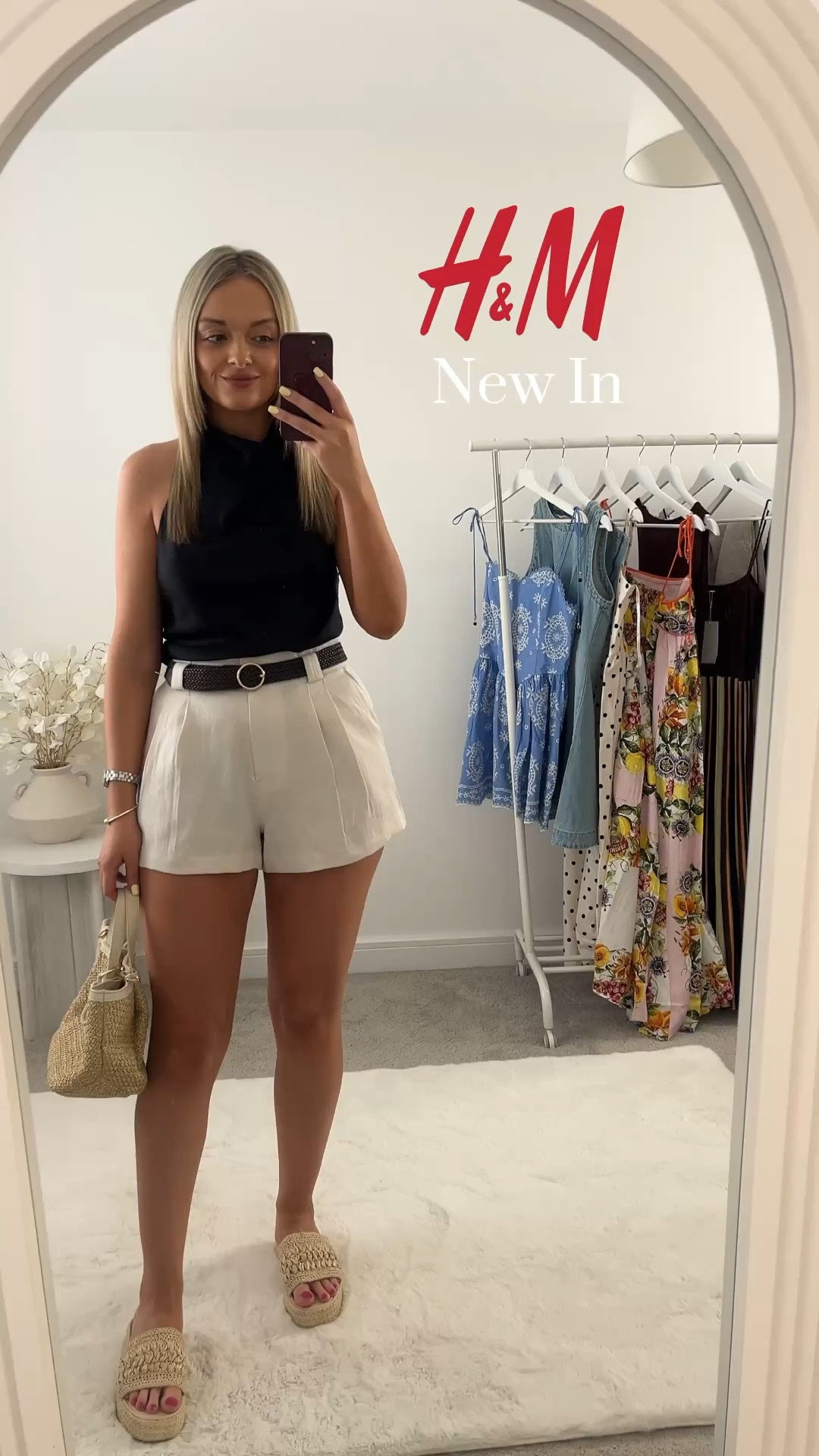 H&M New In Summer Outfit 🤍🥥🐚

I love these shorts from H&M this makes the perfect summer outfit these belted shorts are such a lovely fit paired with this satin top, this would be perfect to take on holiday with you 🫶✨

Summer fashion summer outfit beige shorts belted shorts black satin top 

#LTKsummer #LTKuk #LTKeurope