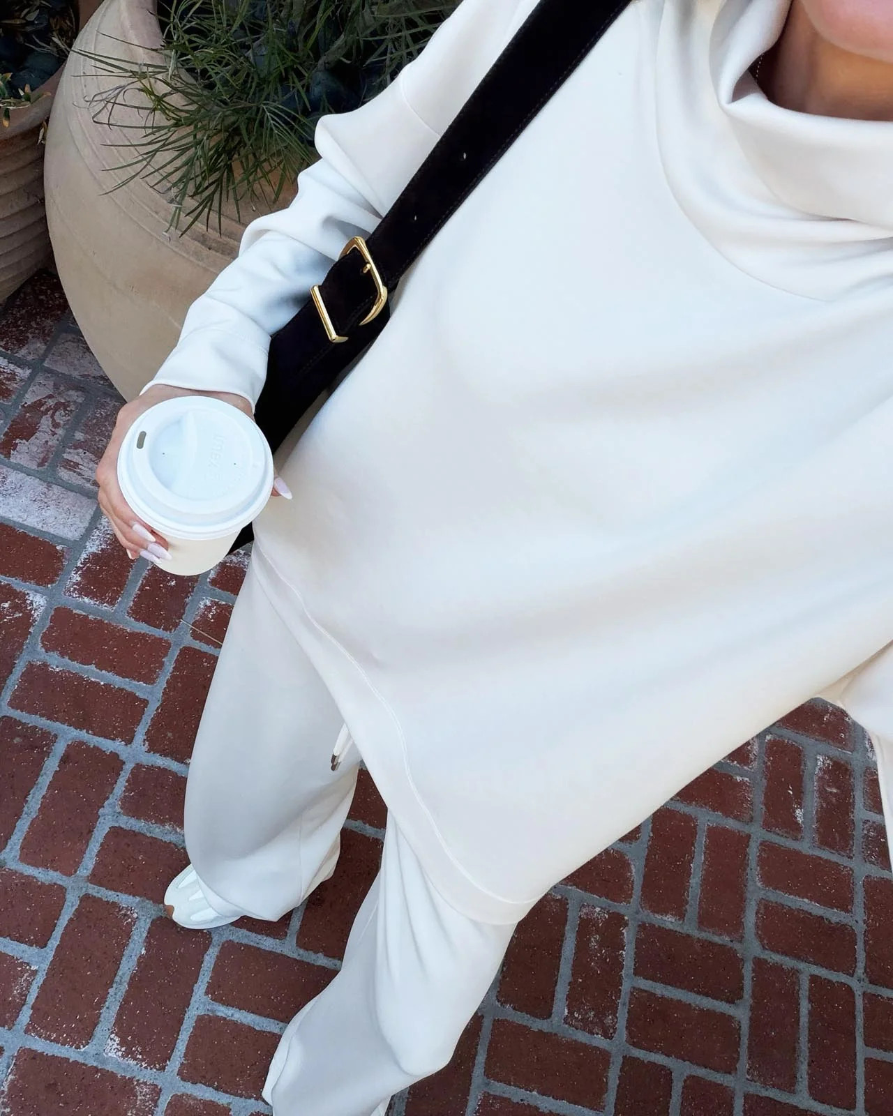 Splendid - Splendid x @Cellajaneblog Scubasoft Turtleneck Sweatshirt - Porcelain | Splendid
