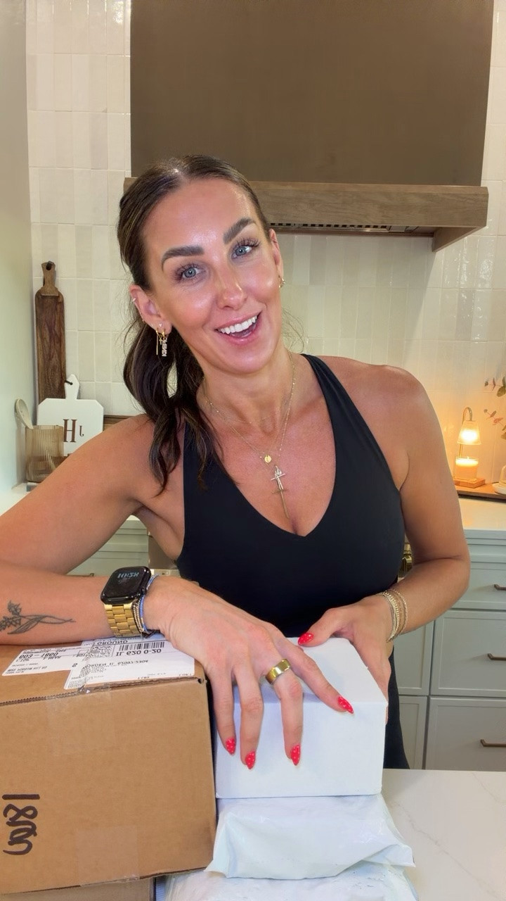 Open my packages with me!

#LTKstorytime #LTKSaleAlert #LTKootd