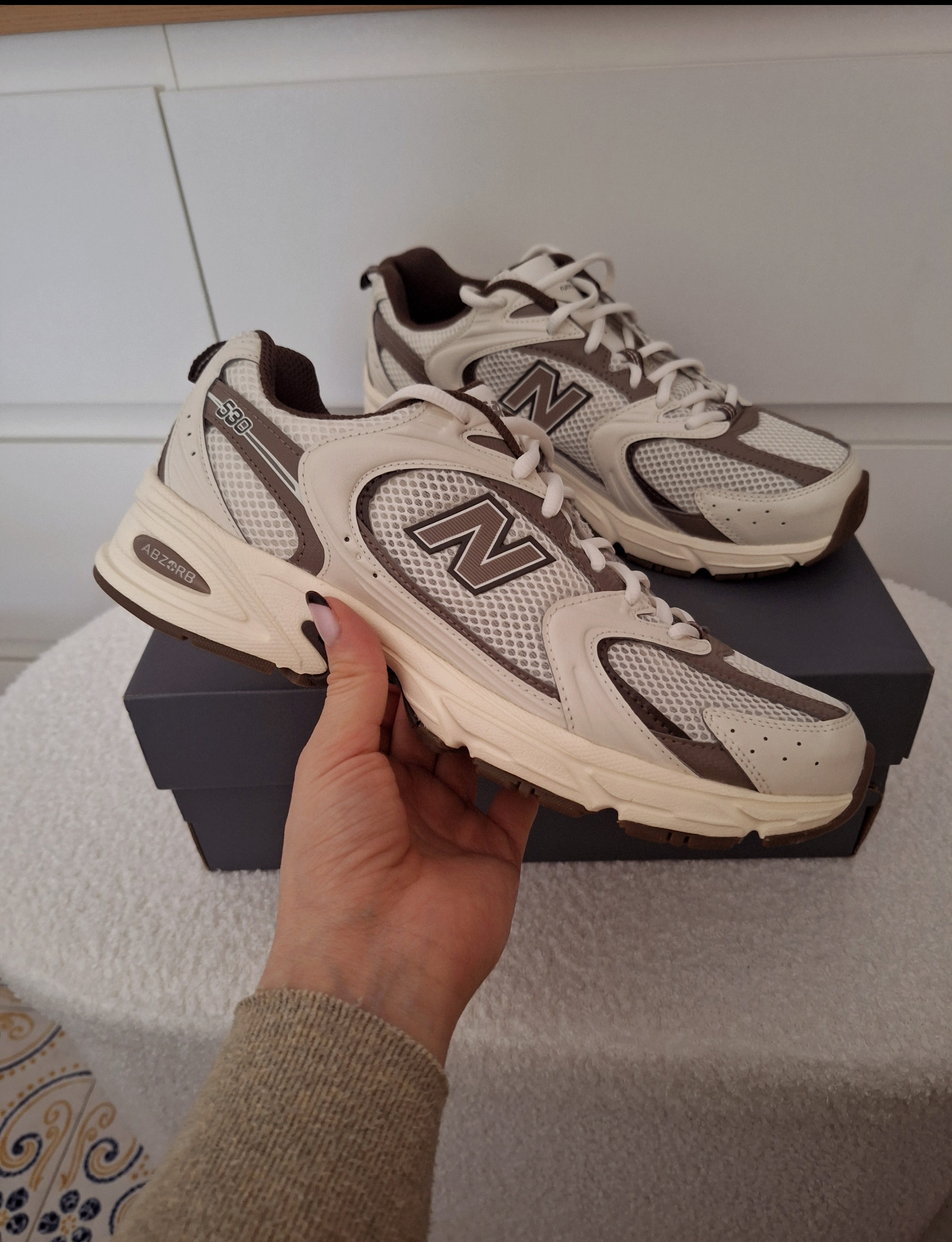 The most comfy and perfect shoes for fall {If I'm being honest with you I will wear these all the time not only for fall 🤭}👟🍂                                                                                                                                                                                                                                                                                                              new balance 530, turtledove new balance, brown shoes, brown sneakers, cream sneakers, daily fashion

#LTKSeasonal #LTKStyleTip #LTKShoeCrush