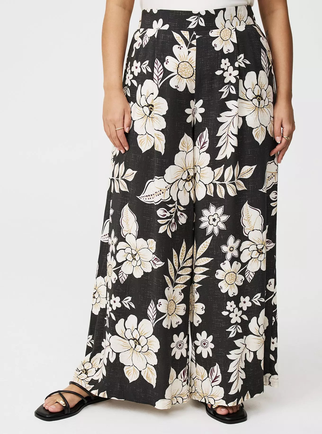 High-Rise Pull-On Wide-Leg Pant | Torrid (US & Canada)