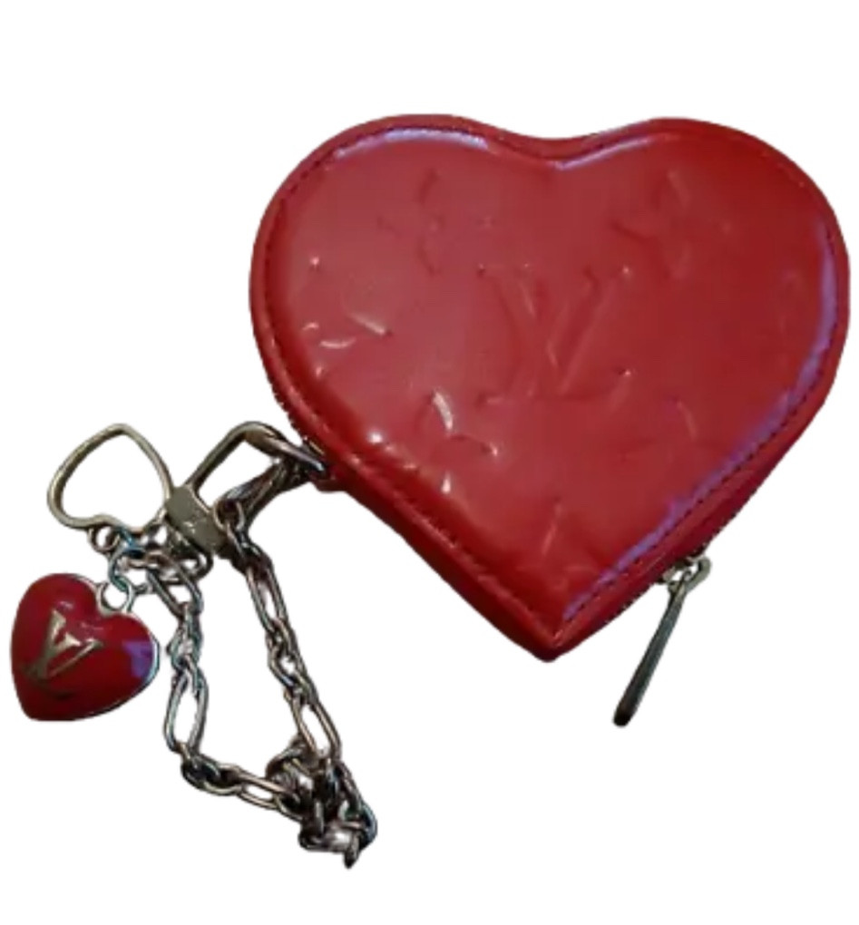 Louis Vuitton vernis coin pouch

#LTKitbag #LTKsalealert #LTKstyletip