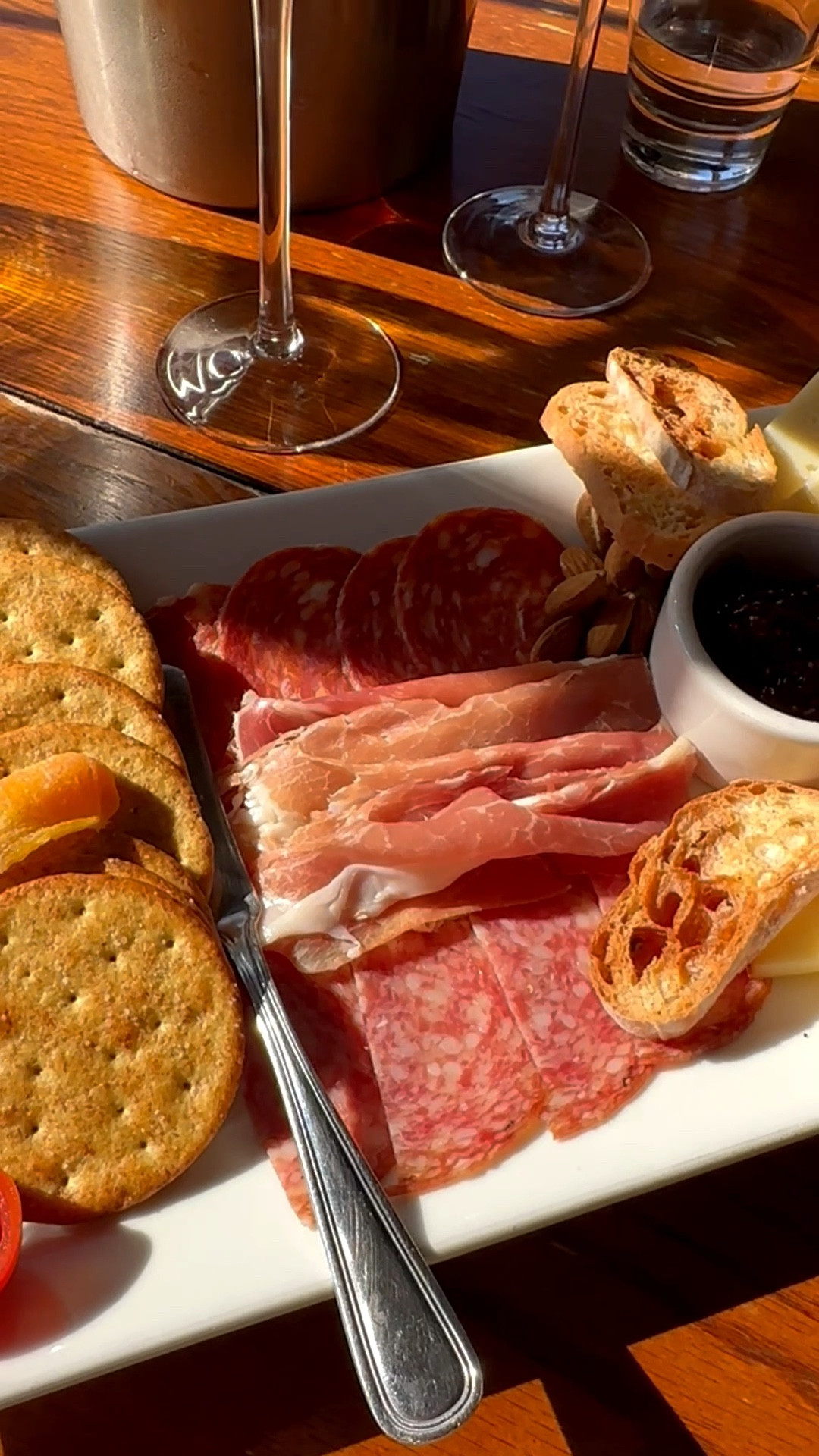 Saturday afternoon mood — sunshine, sparkling rosé, and a table that feels effortlessly put together.
The kind of setting that makes simple moments feel elevated.

#saturdaymood #charcuterieboard #tabletop #whiteplates #dinnerware #glassware #wineglass #fluteglass #entertainingathome #hostingstyle #tableinspo #foodstyling #weekendvibes #cozyhosting #kitchenstyle

#LTKTravel #LTKdayinmylife #LTKFestival