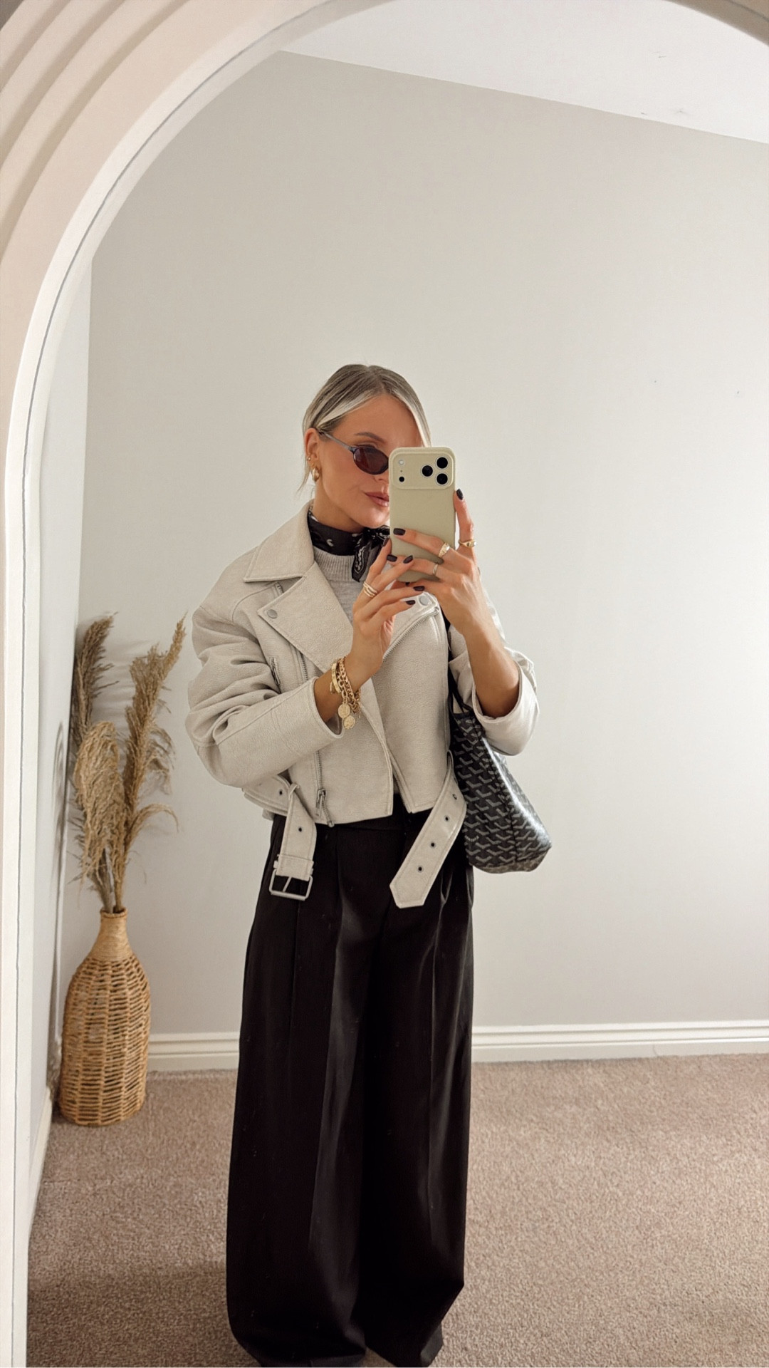 Chatty little GRWM for a work day 🩷

#dailyoutfits #workwearstyle #autumnoutfits 

Workwear inspo , daily outfit inspiration , everyday outfits

#LTKuk #LTKautumn