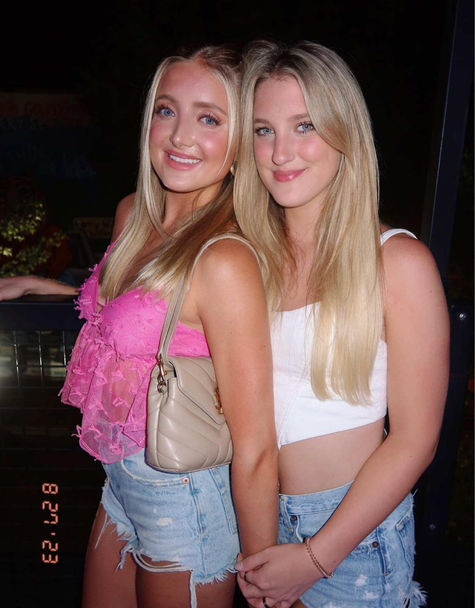 #collegeoutfits #nightouttops #goingouttops #nightoutoutfits #college #nightout #whattoweartoabar #girlsnightout #girlsnight 